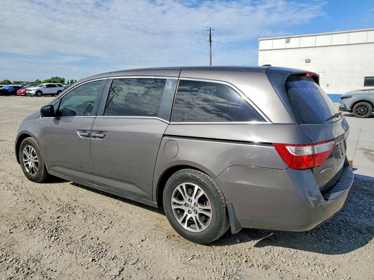 2011 Honda Odessey Gray vin: 5FNRL5H62BB058927