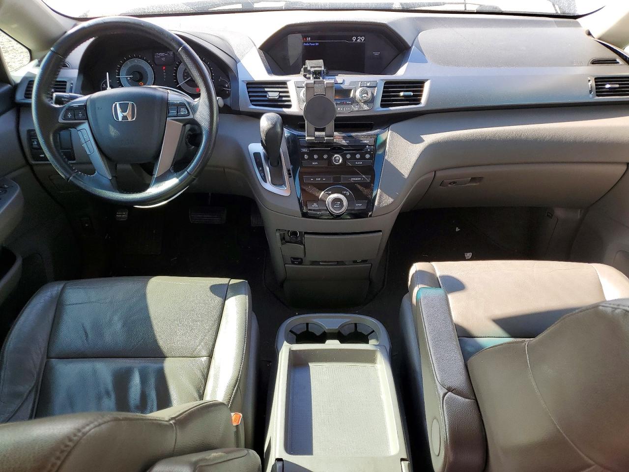 2011 Honda Odessey Gray vin: 5FNRL5H62BB058927