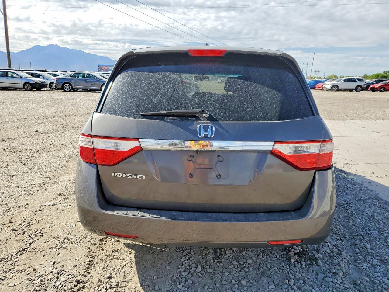 2011 Honda Odessey Gray vin: 5FNRL5H62BB058927