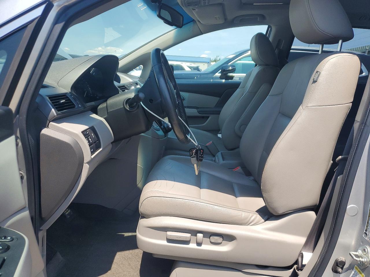 2011 Honda Odyssey Exl Silver vin: 5FNRL5H62BB059530