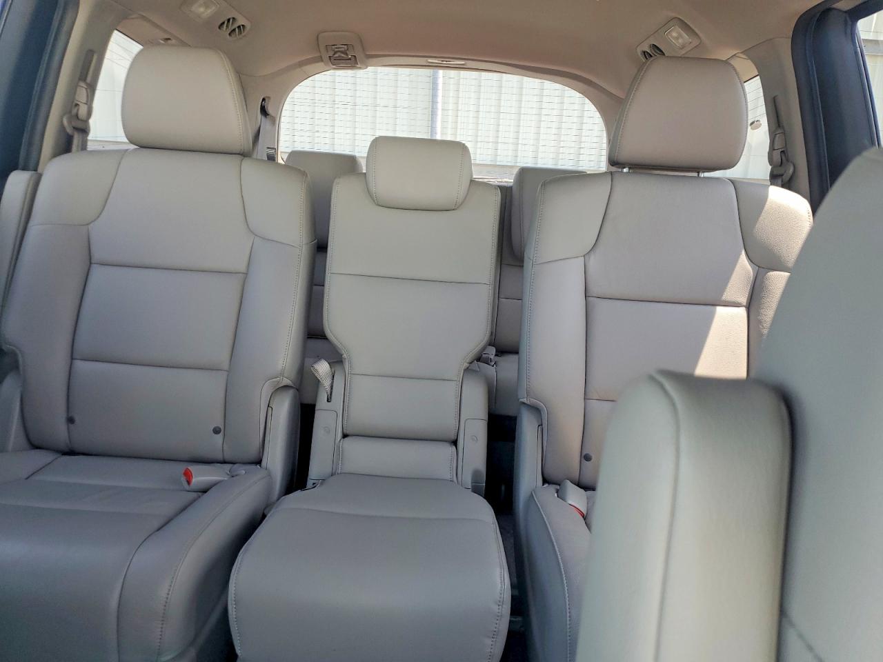 2011 Honda Odyssey Exl Silver vin: 5FNRL5H62BB059530