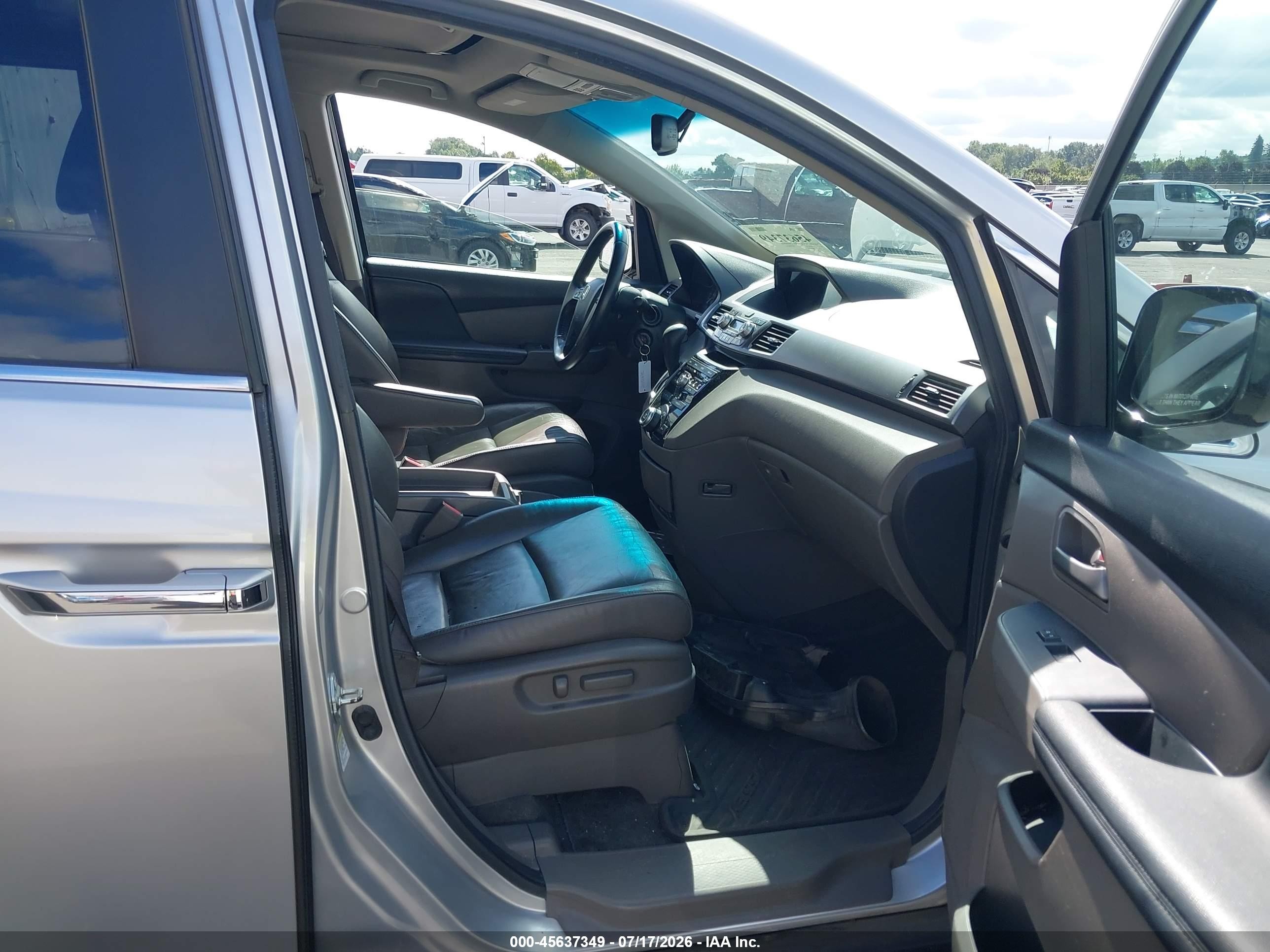 2011 Honda Odyssey Ex-l Серебряный vin: 5FNRL5H62BB060399