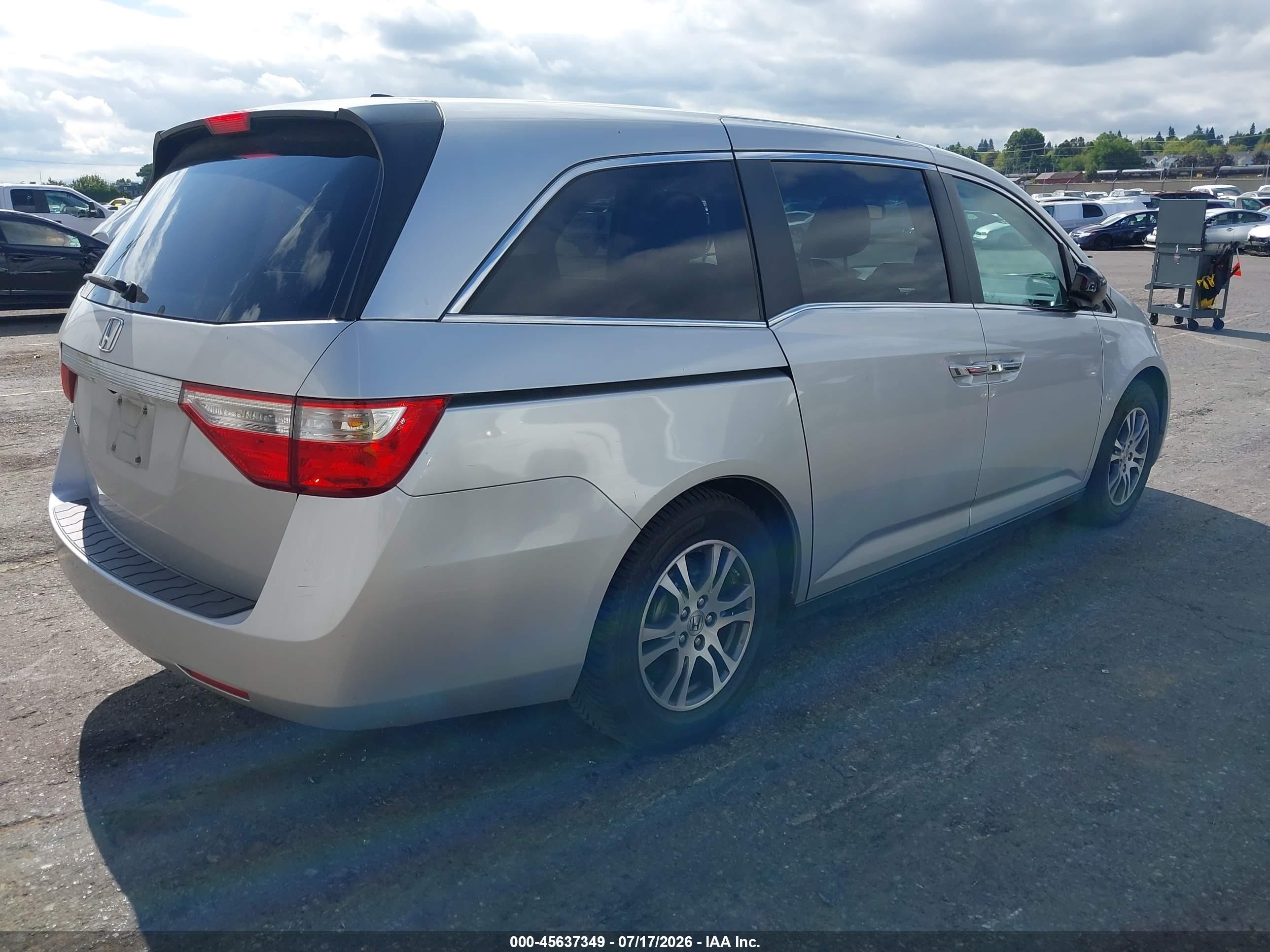 2011 Honda Odyssey Ex-l Серебряный vin: 5FNRL5H62BB060399