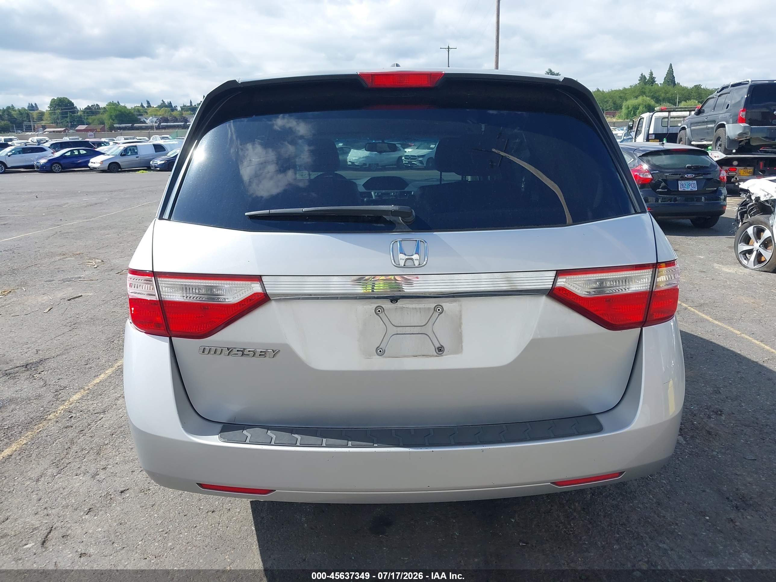 2011 Honda Odyssey Ex-l Серебряный vin: 5FNRL5H62BB060399