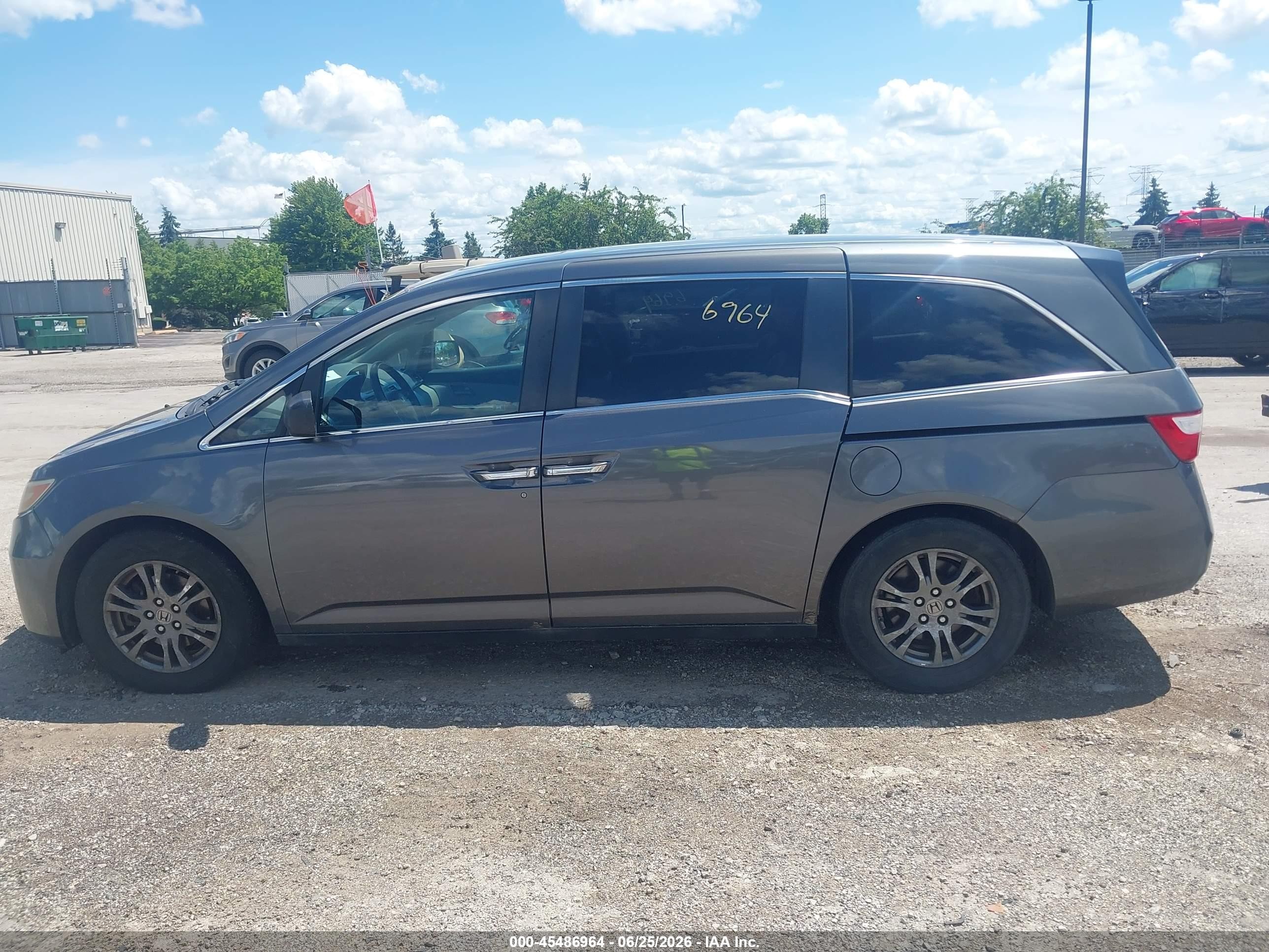 2011 Honda Odyssey Ex-l Gray vin: 5FNRL5H62BB060953
