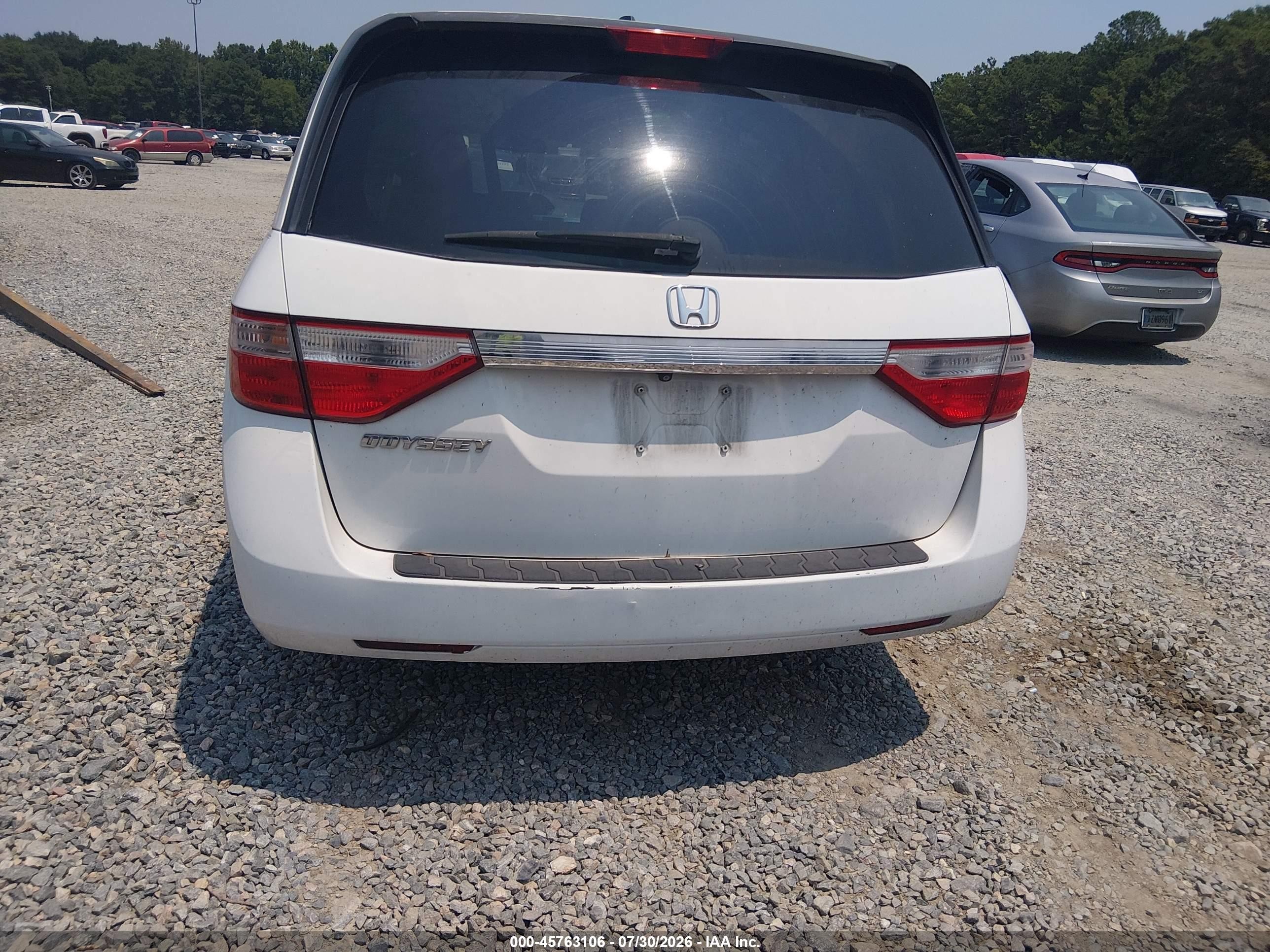 2011 Honda Odyssey Ex-l White vin: 5FNRL5H62BB071774