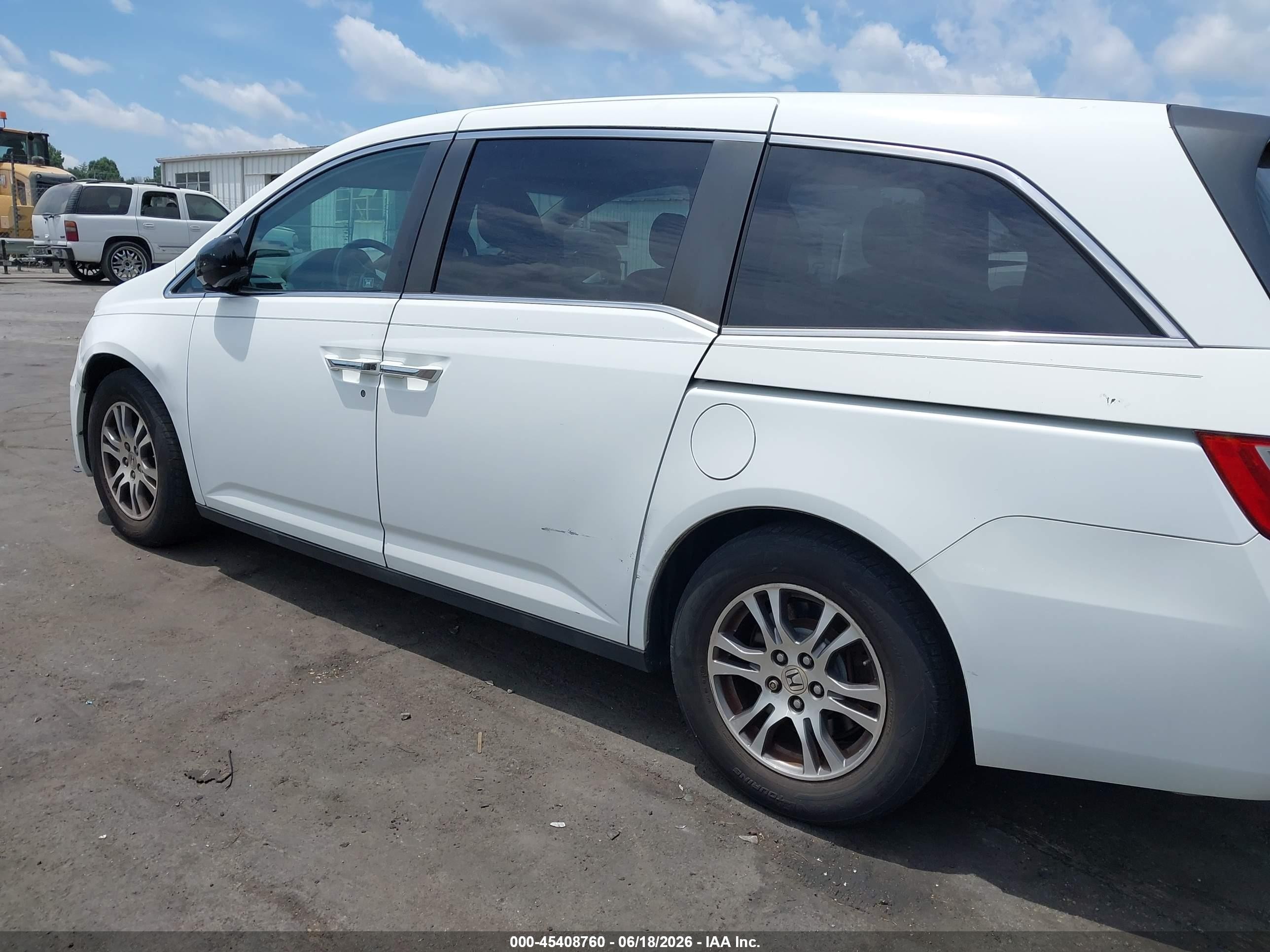 2012 Honda Odyssey Ex-l White vin: 5FNRL5H62CB028604