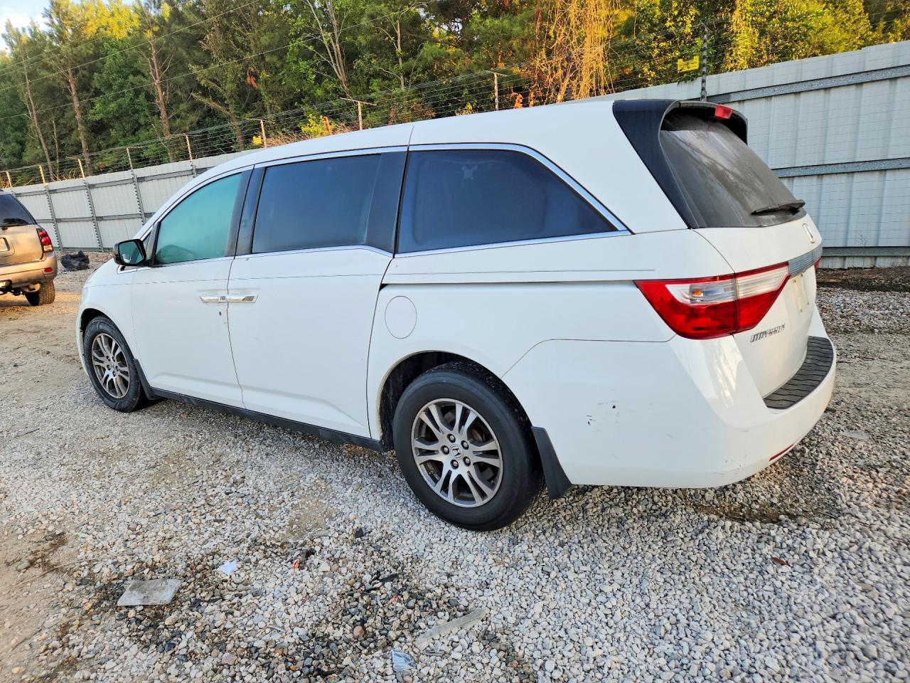2012 Honda Odyssey Exl Белый vin: 5FNRL5H62CB117444