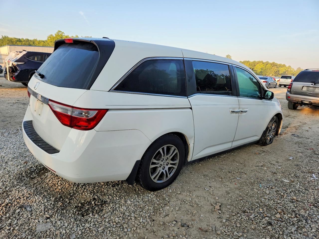 2012 Honda Odyssey Exl Белый vin: 5FNRL5H62CB117444
