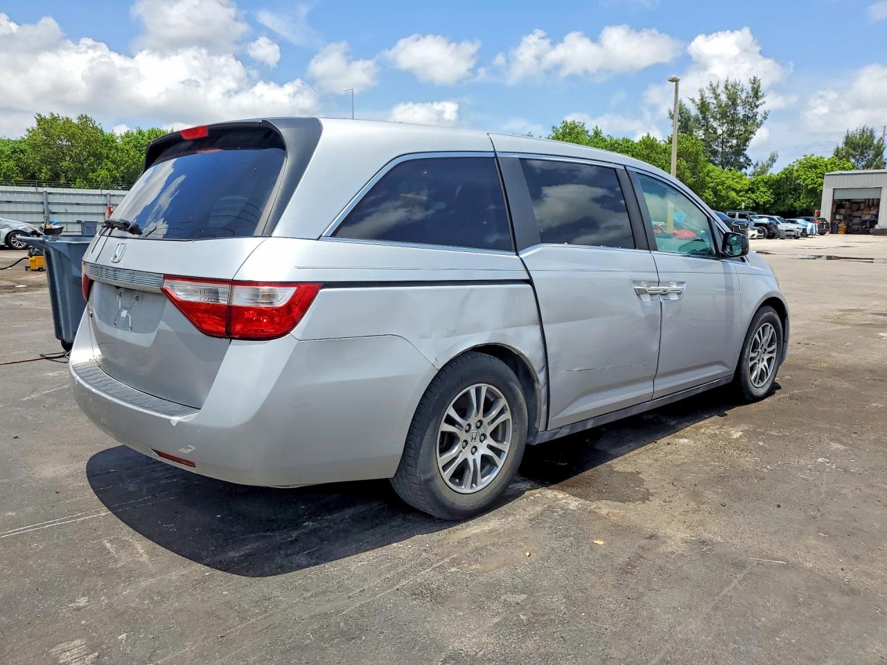 2012 Honda Odyssey Exl Серебряный vin: 5FNRL5H62CB134003