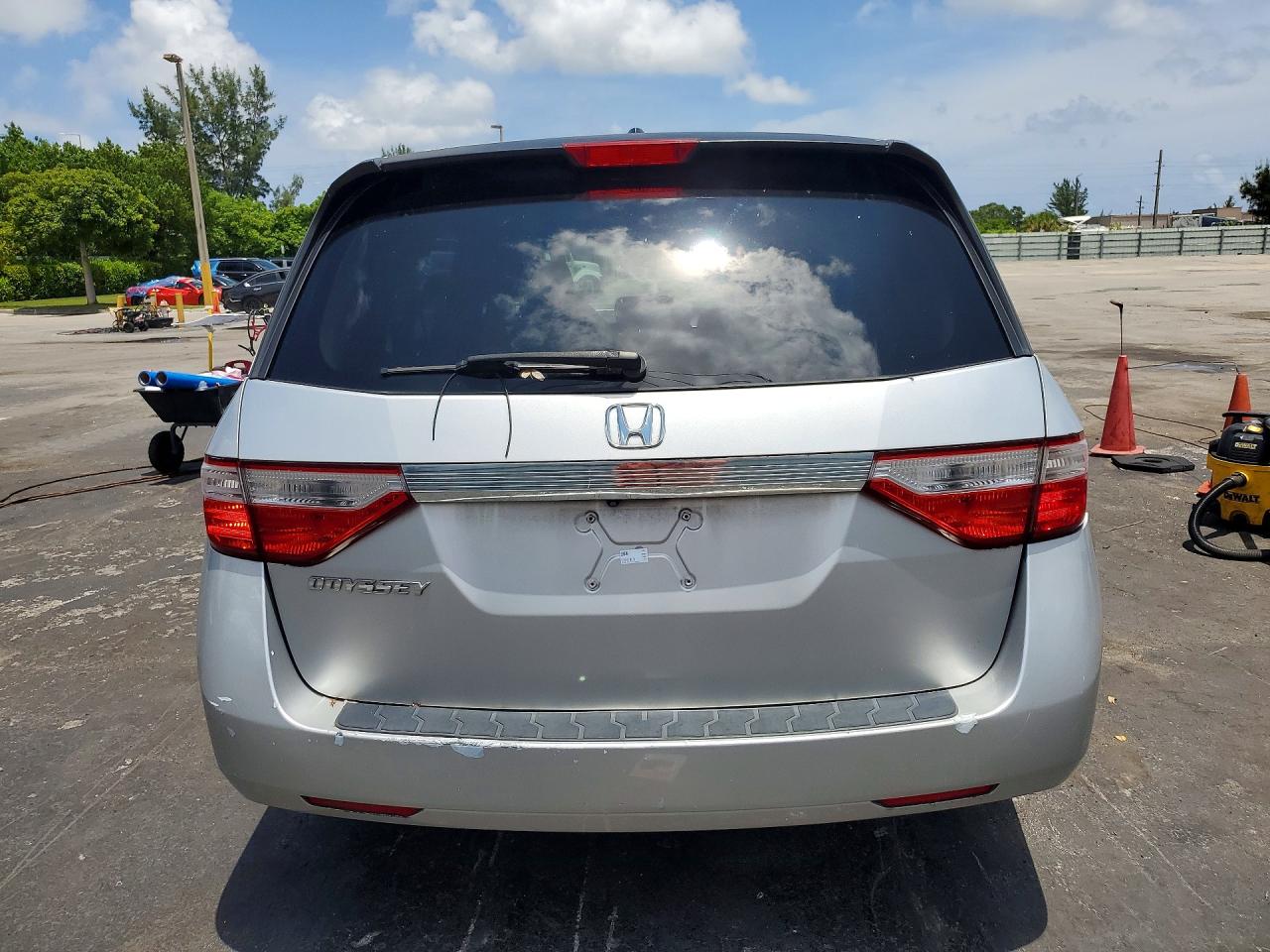 2012 Honda Odyssey Exl Серебряный vin: 5FNRL5H62CB134003