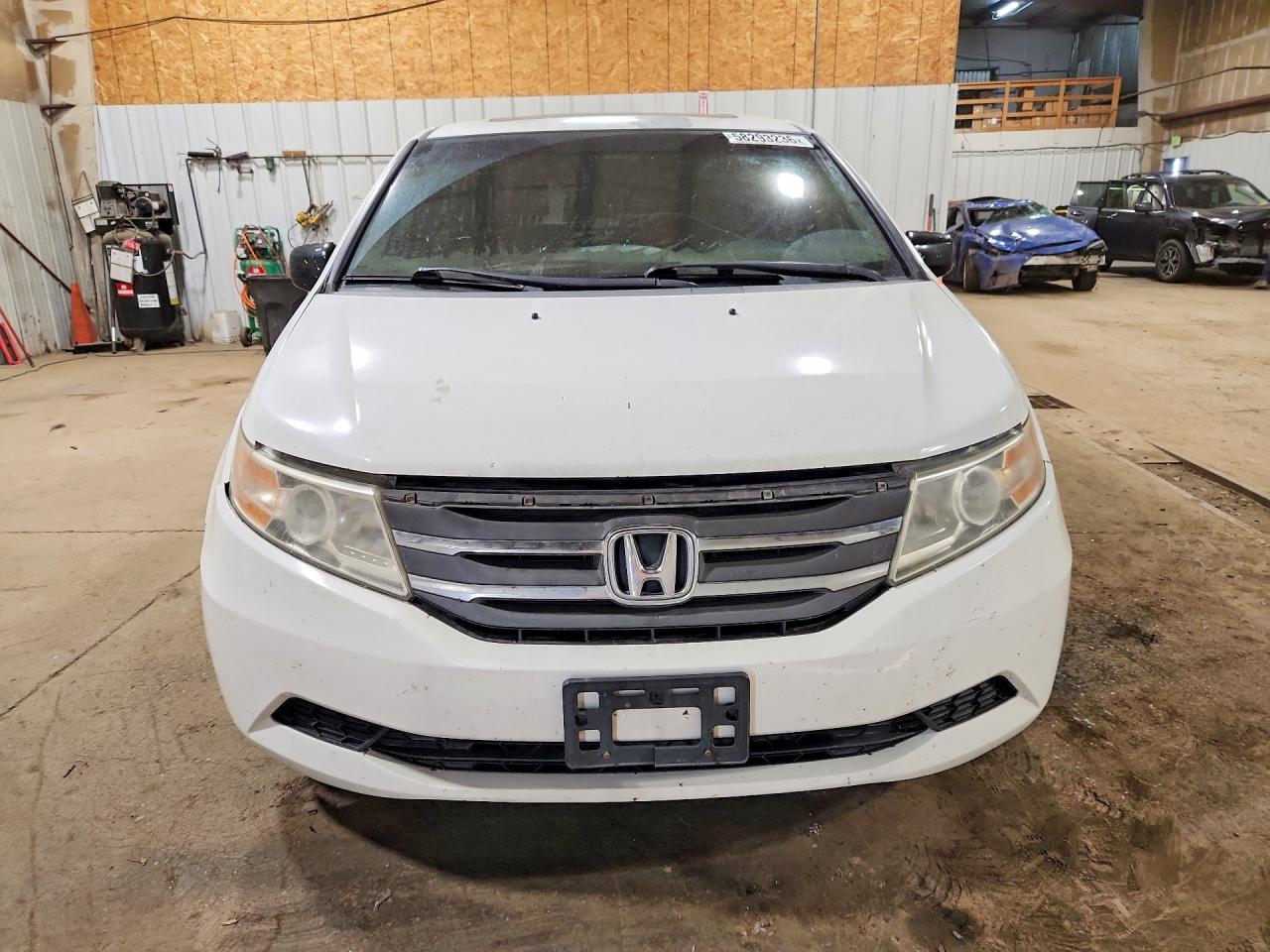 2012 Honda Odyssey Exl White vin: 5FNRL5H62CB140383