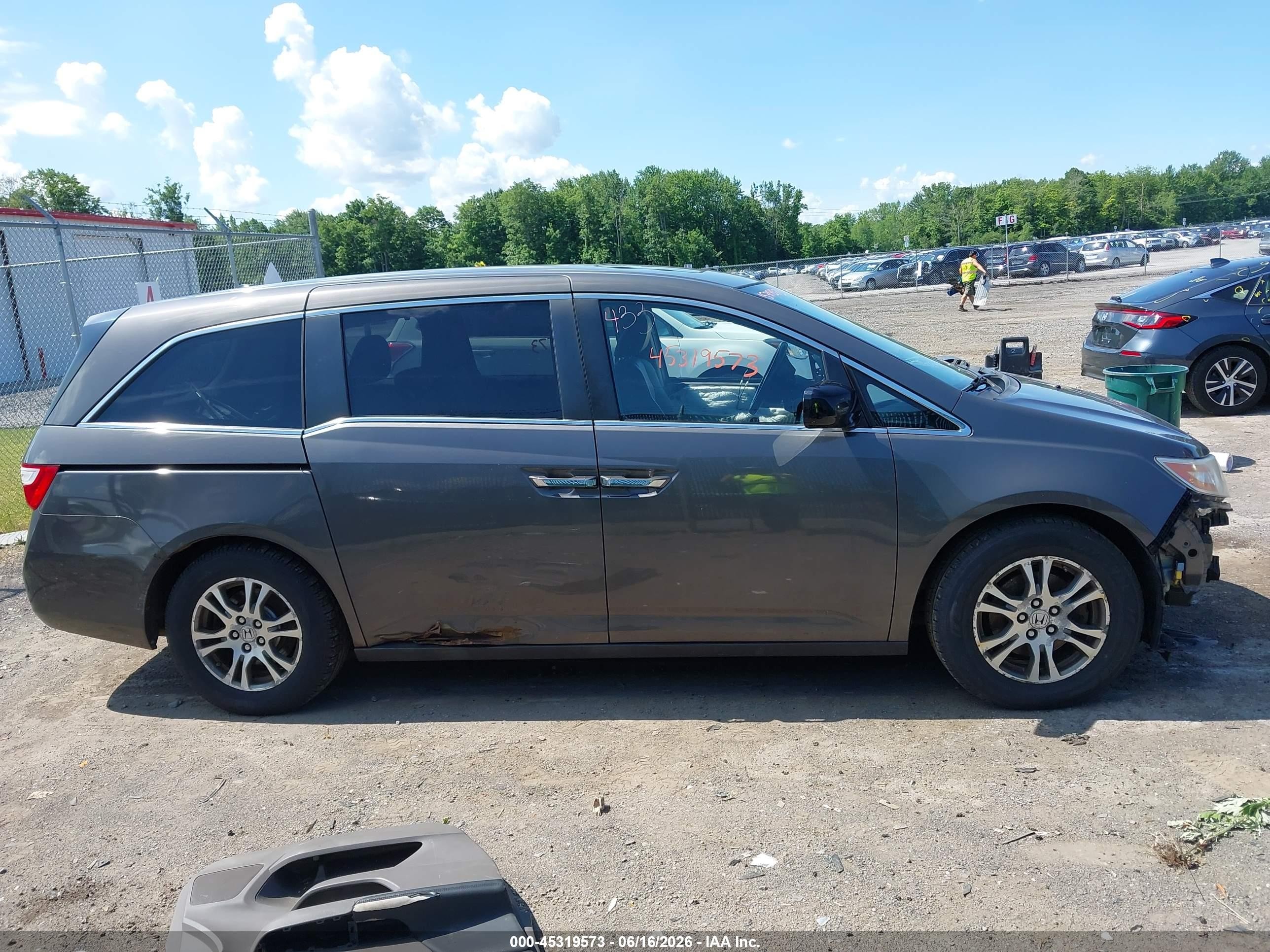 2013 Honda Odyssey Ex-l Gray vin: 5FNRL5H62DB068621