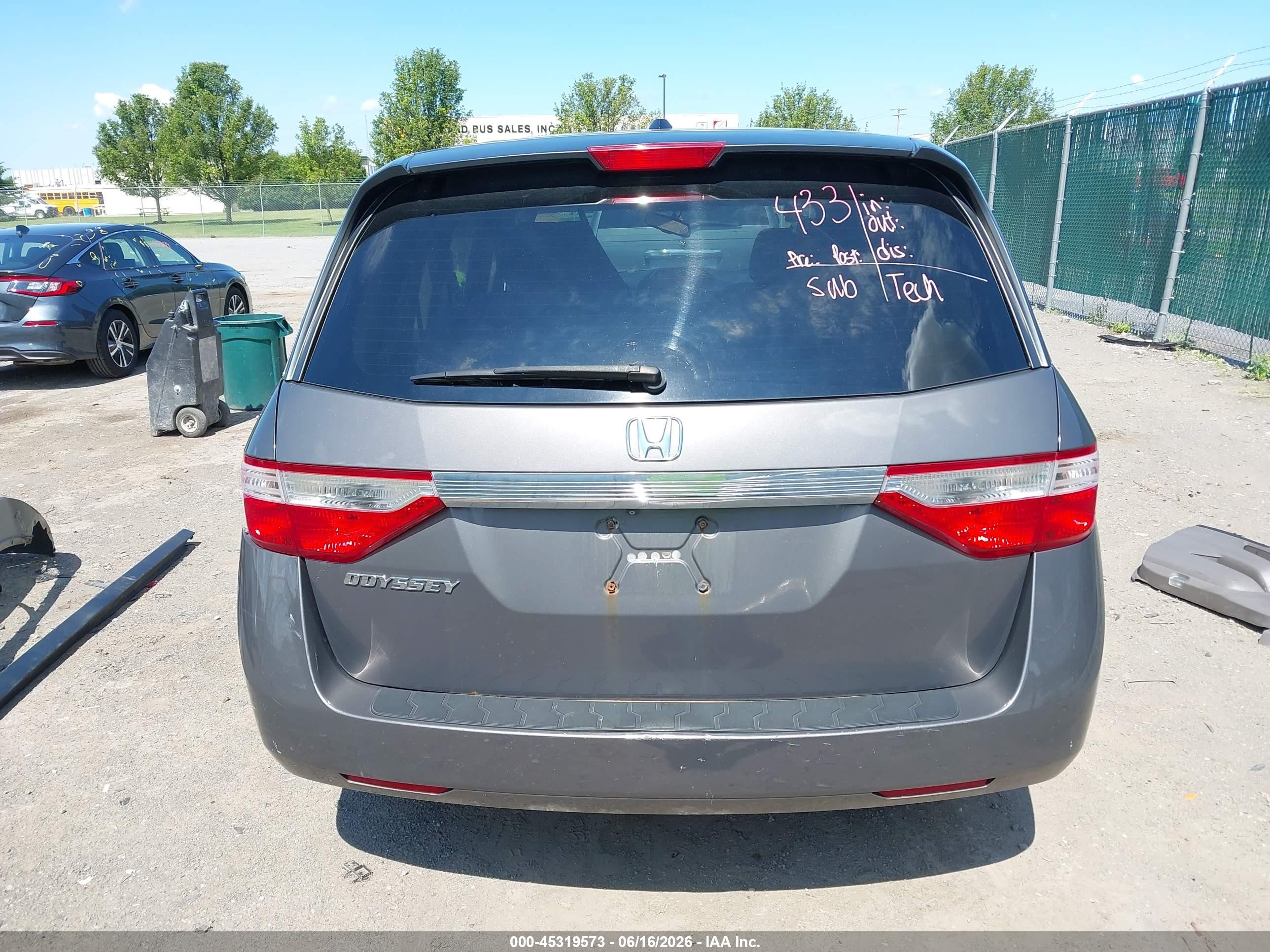 2013 Honda Odyssey Ex-l Gray vin: 5FNRL5H62DB068621
