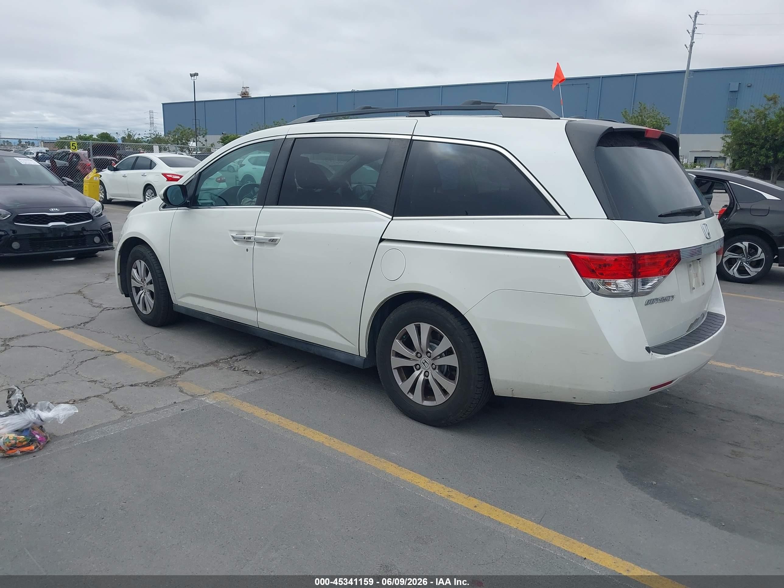 2014 Honda Odyssey Ex-l White vin: 5FNRL5H62EB067065