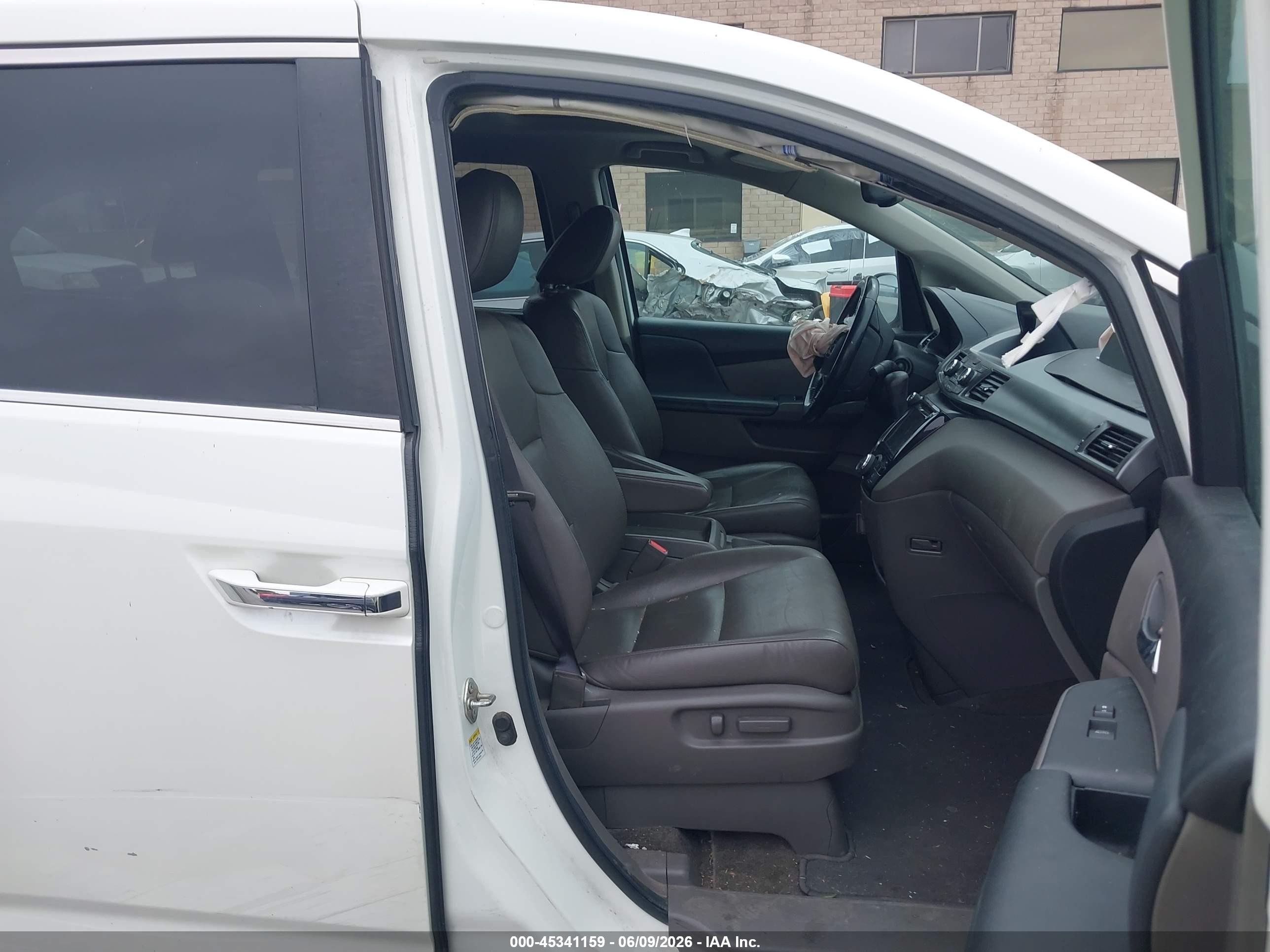 2014 Honda Odyssey Ex-l White vin: 5FNRL5H62EB067065