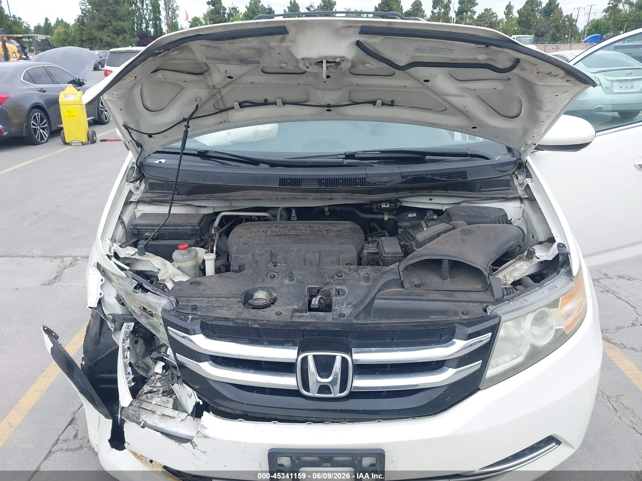2014 Honda Odyssey Ex-l White vin: 5FNRL5H62EB067065