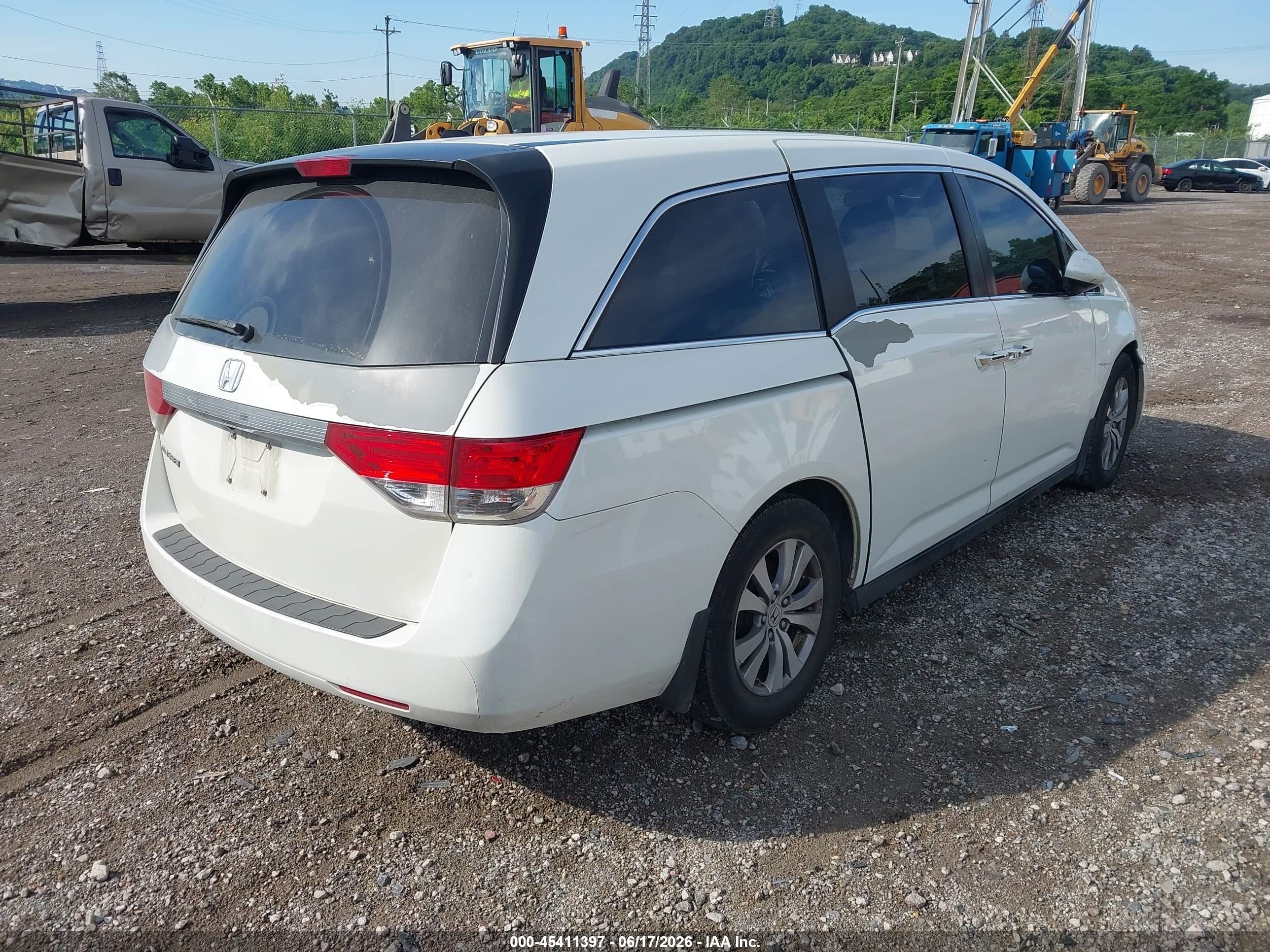 2014 Honda Odyssey Ex-l White vin: 5FNRL5H62EB083427