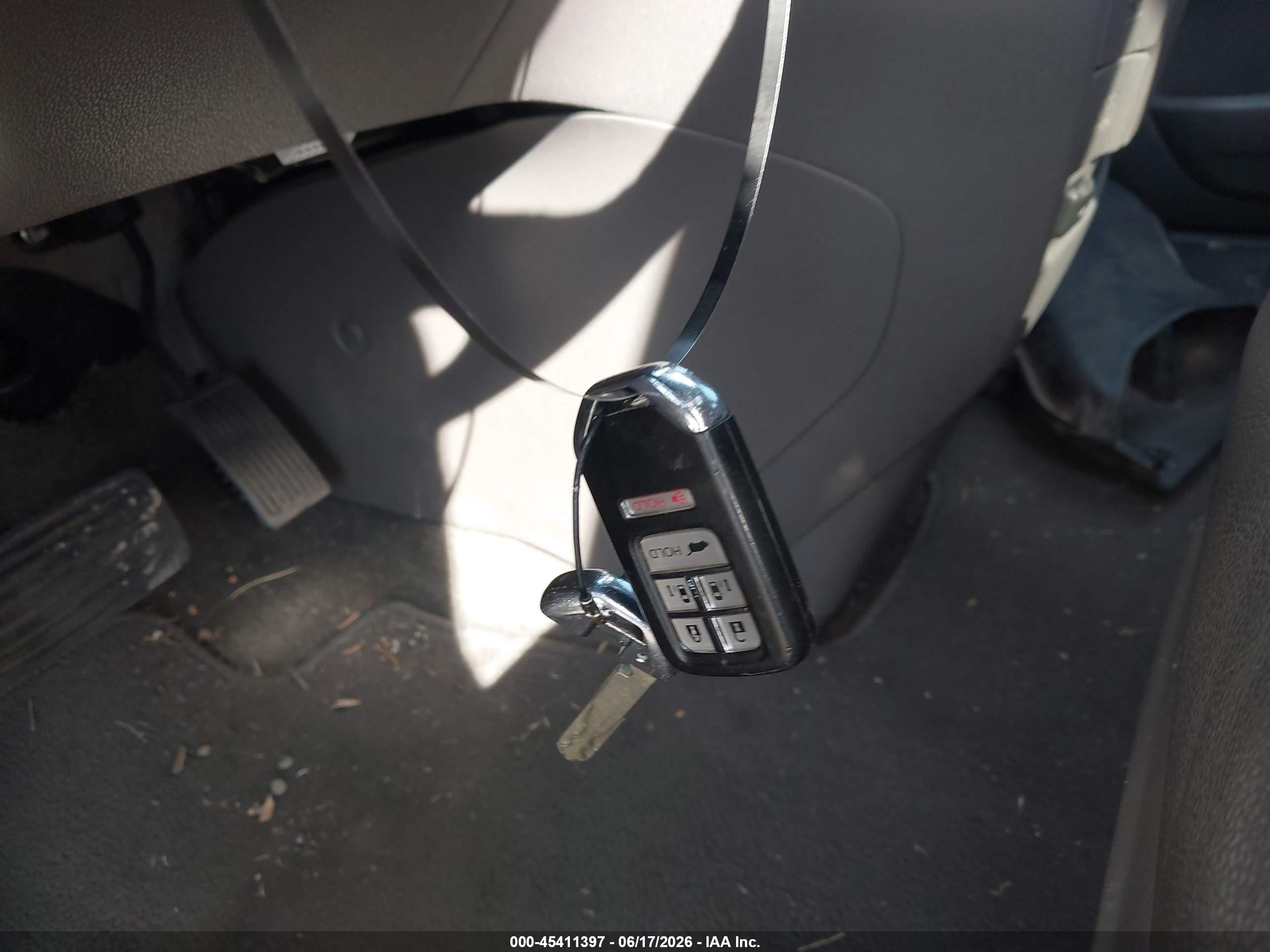 2014 Honda Odyssey Ex-l White vin: 5FNRL5H62EB083427