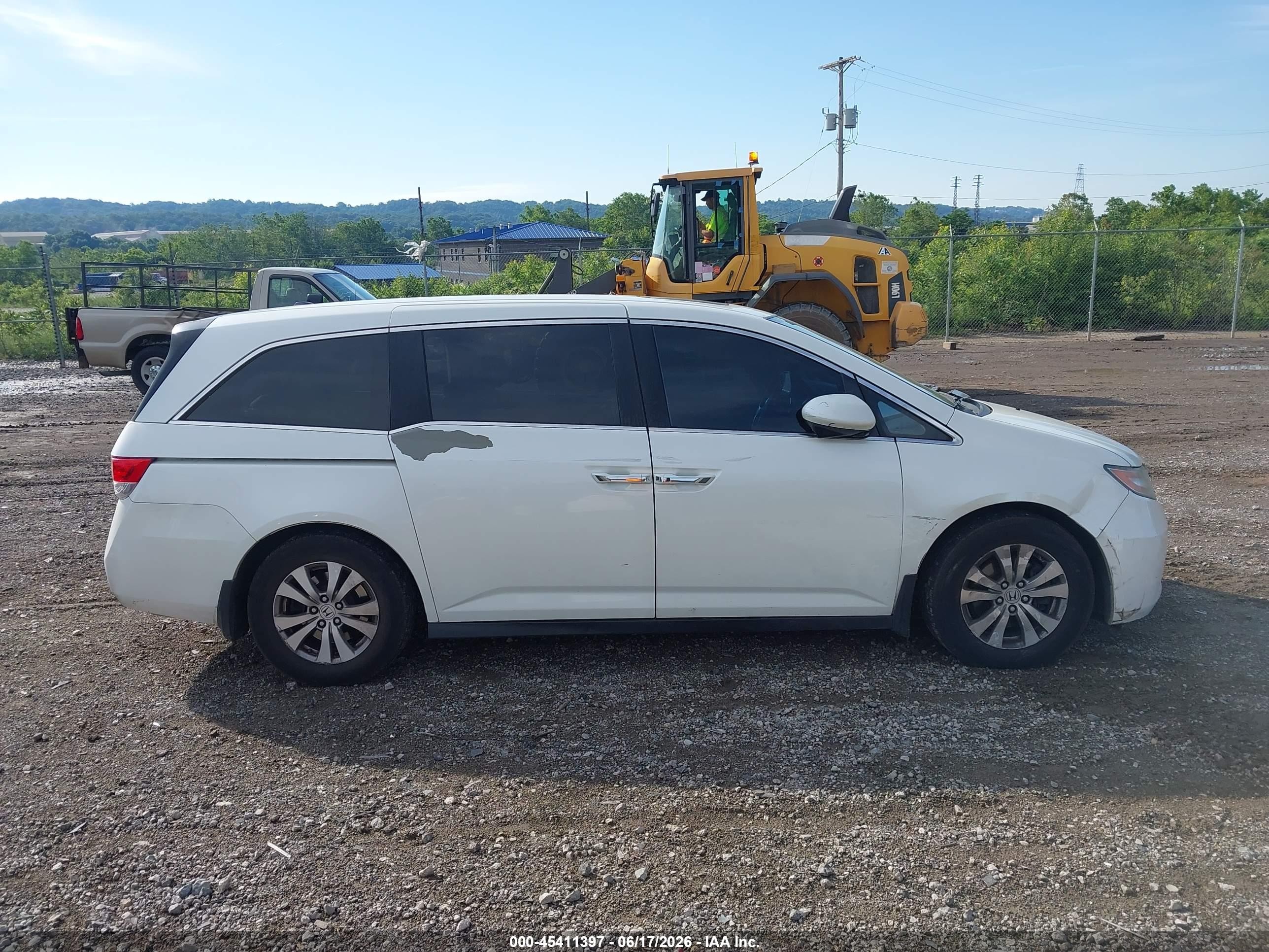 2014 Honda Odyssey Ex-l White vin: 5FNRL5H62EB083427