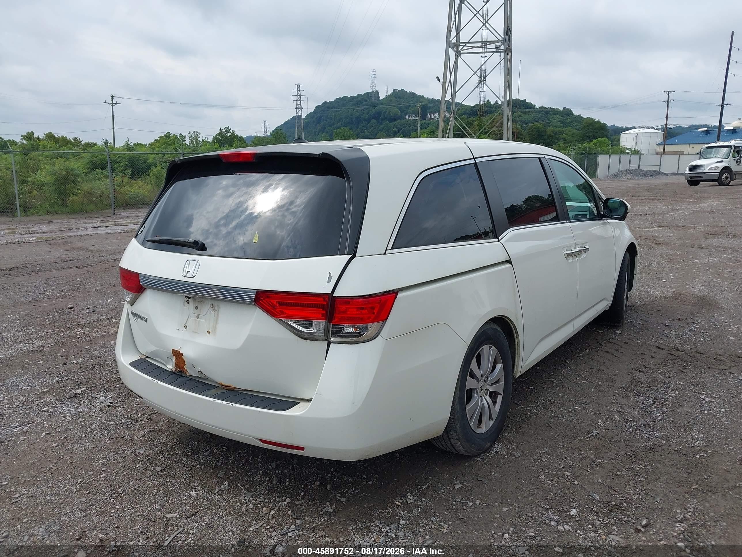 2015 Honda Odyssey Ex-l White vin: 5FNRL5H62FB011905