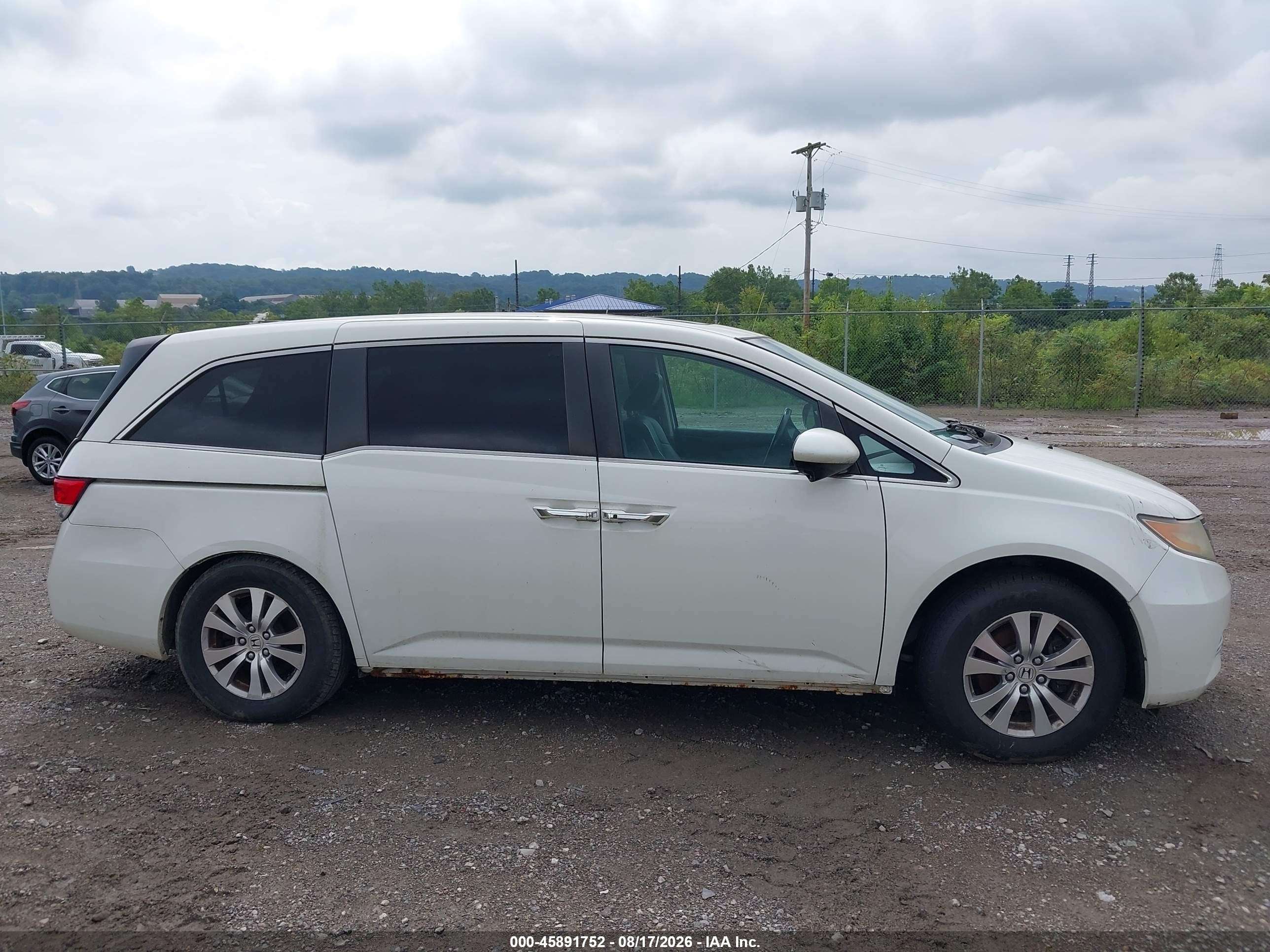2015 Honda Odyssey Ex-l White vin: 5FNRL5H62FB011905