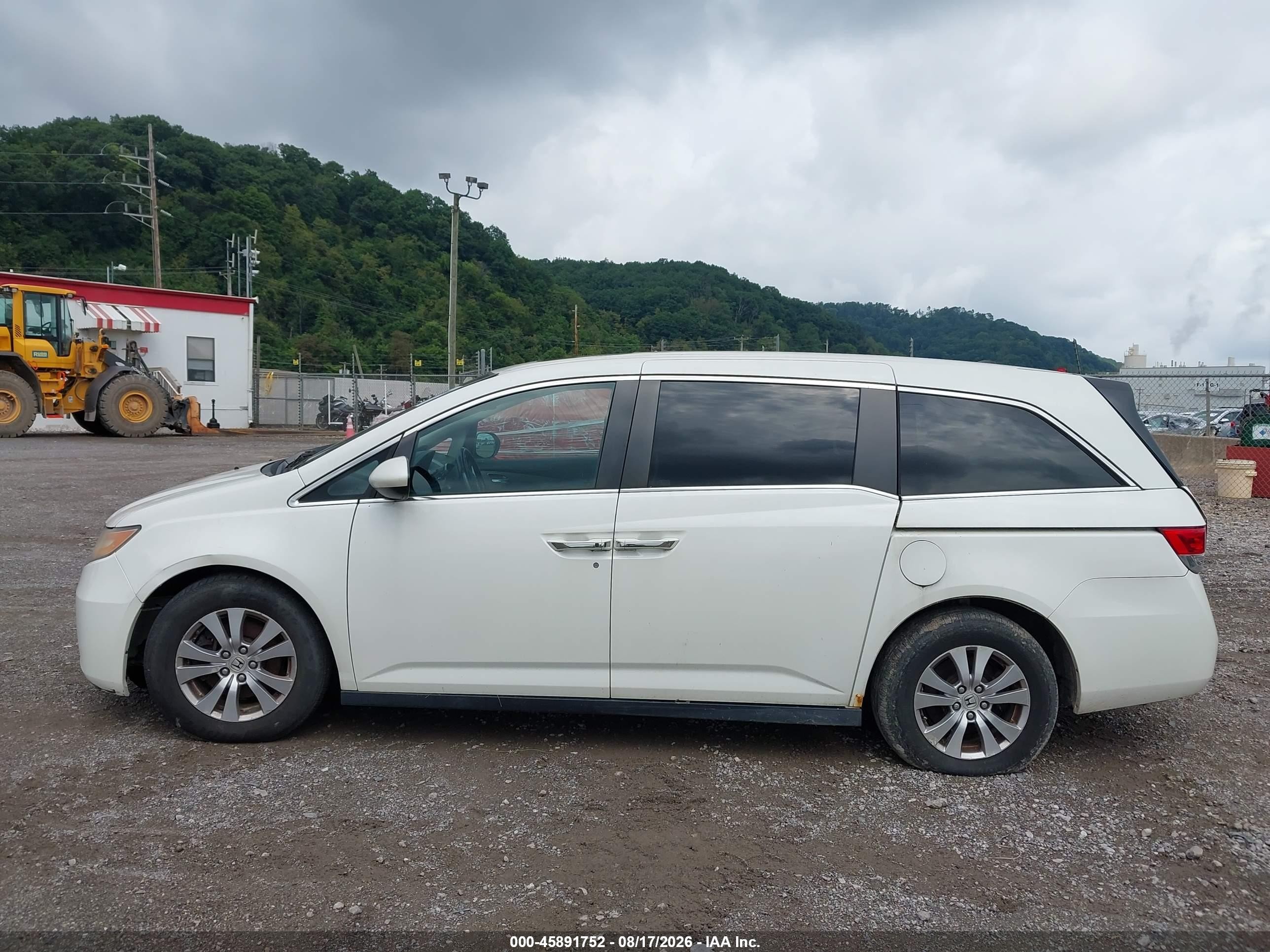 2015 Honda Odyssey Ex-l White vin: 5FNRL5H62FB011905