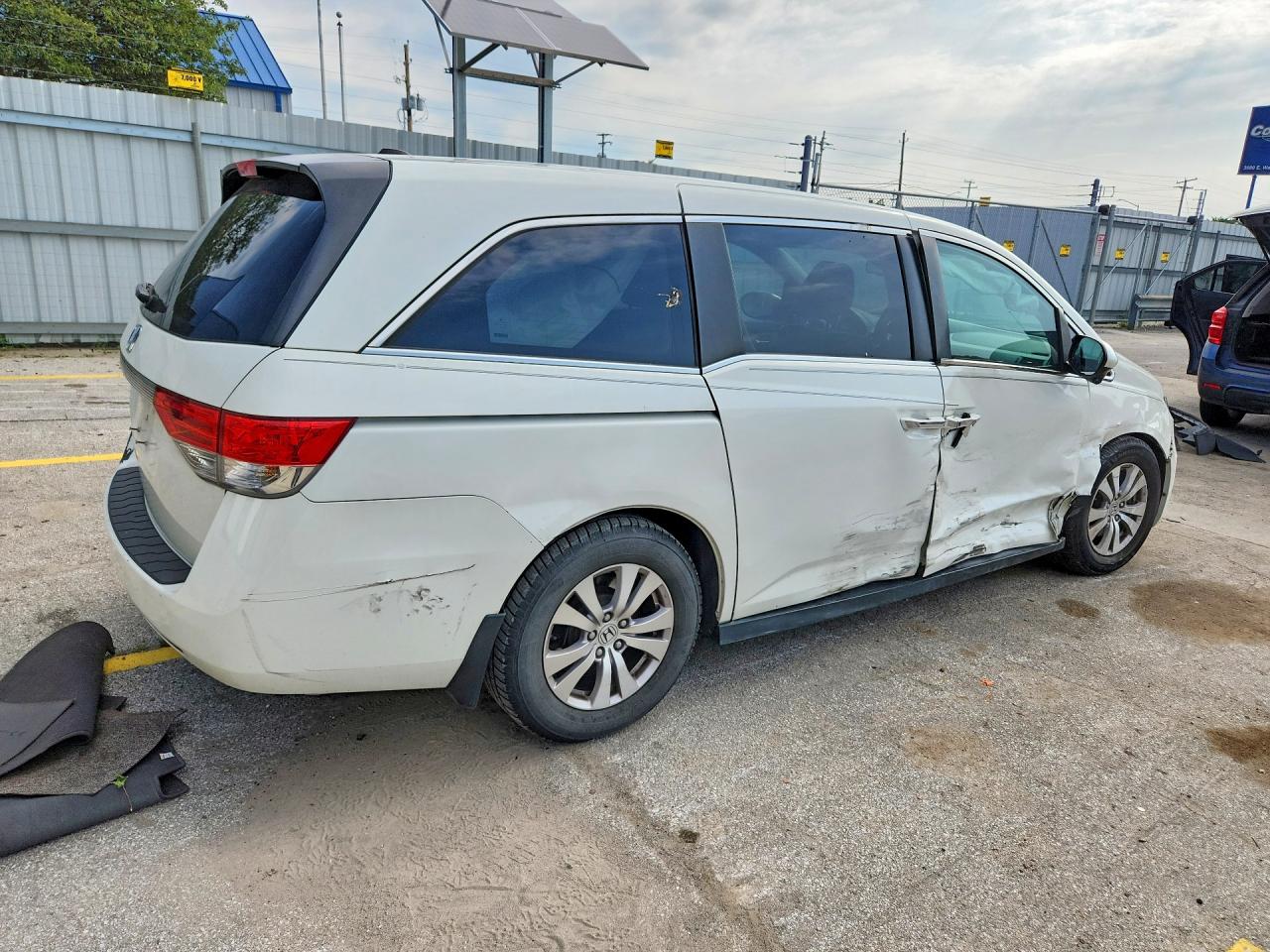 2015 Honda Odyssey Exl White vin: 5FNRL5H62FB037646