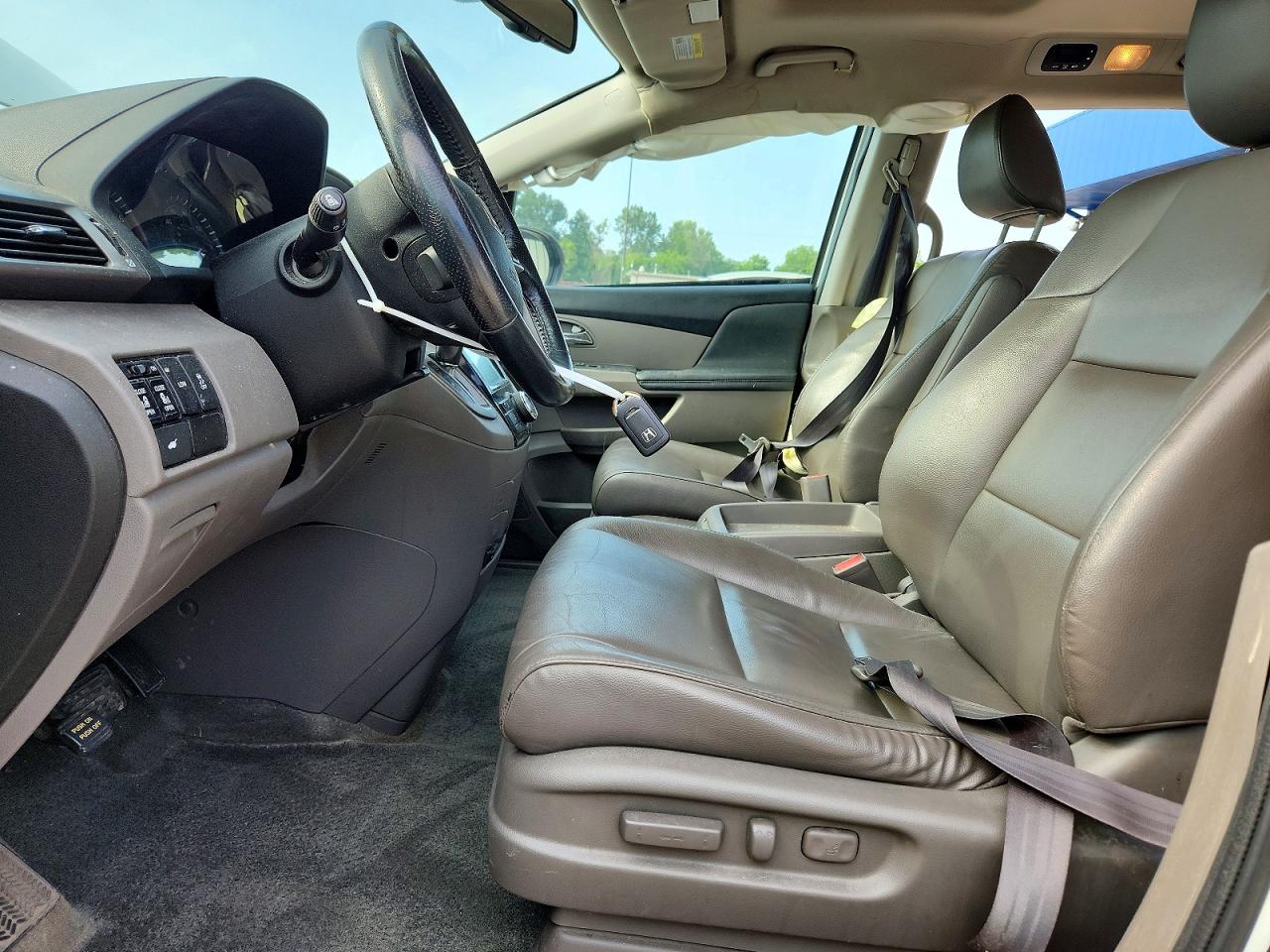 2015 Honda Odyssey Exl White vin: 5FNRL5H62FB037646