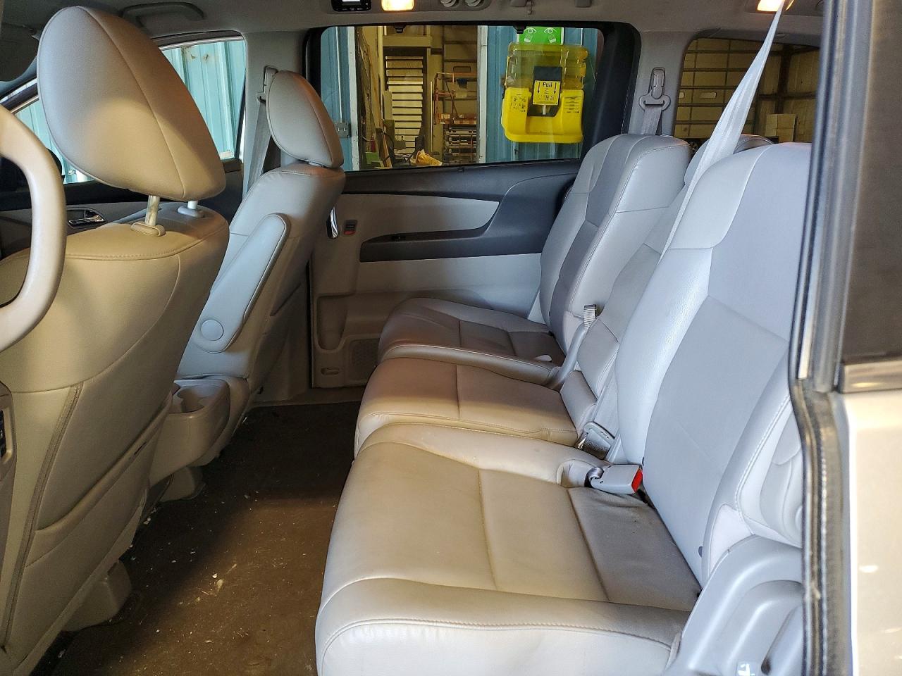 2015 Honda Odyssey Exl Серебряный vin: 5FNRL5H62FB080013
