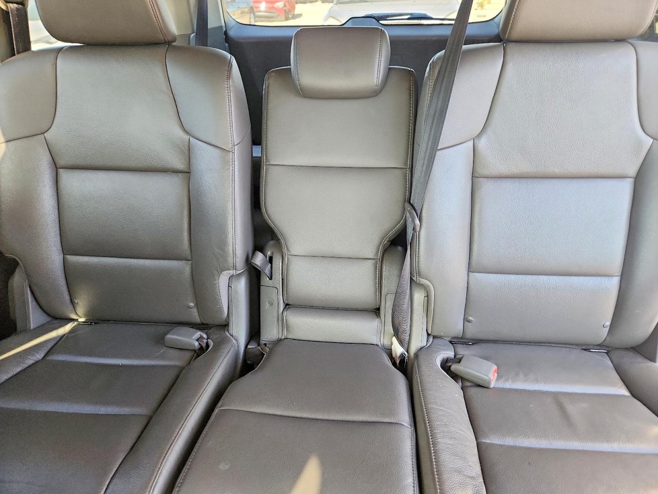 2015 Honda Odyssey Exl White vin: 5FNRL5H62FB104813