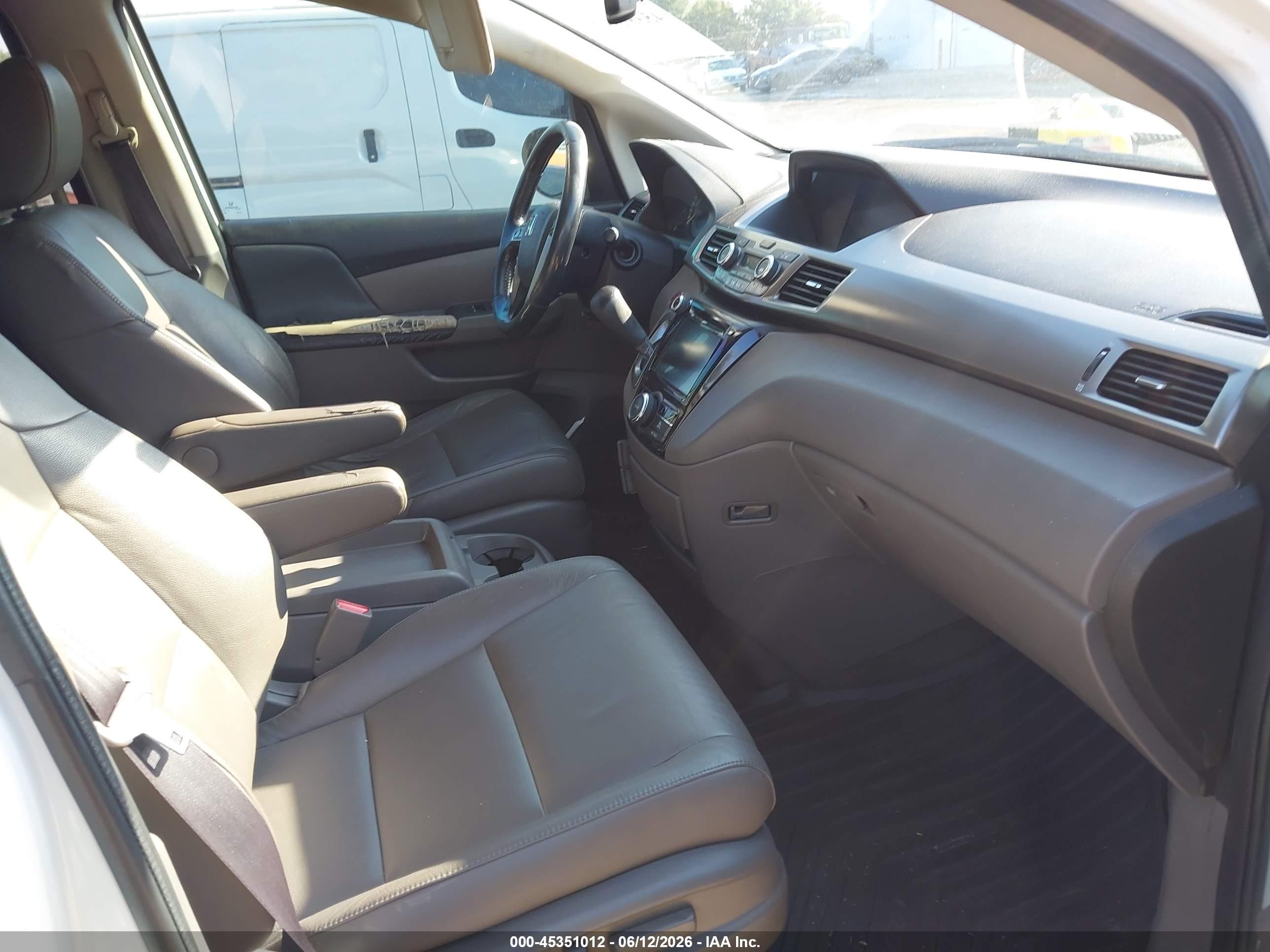 2016 Honda Odyssey Ex-l Белый vin: 5FNRL5H62GB045716