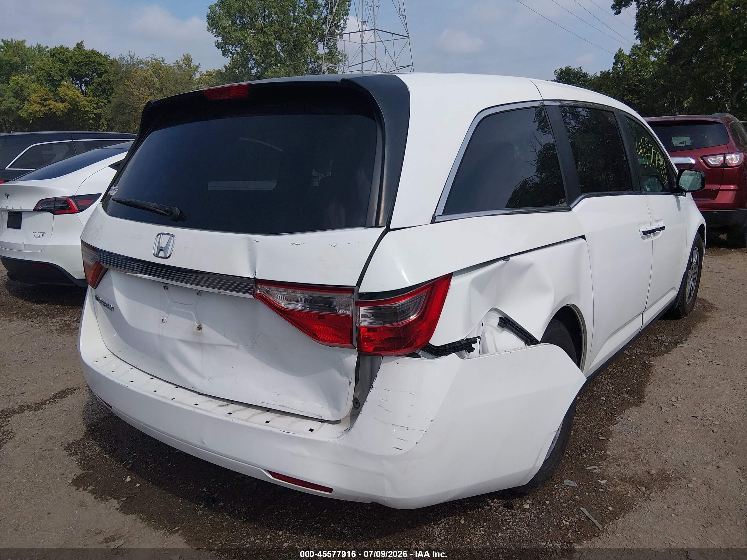 2011 Honda Odyssey Ex-l White vin: 5FNRL5H63BB019022