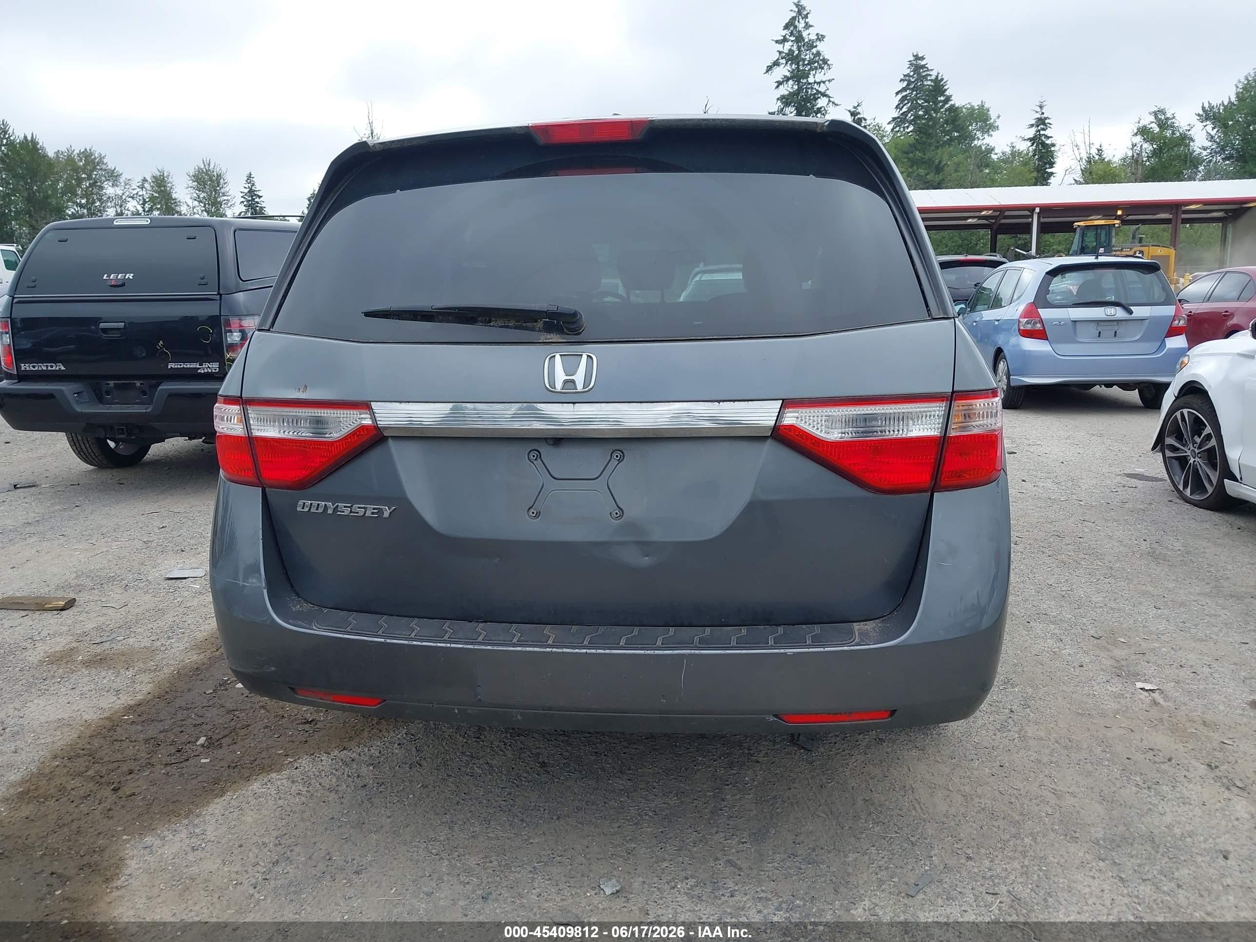 2011 Honda Odyssey Ex-l Gray vin: 5FNRL5H63BB031607