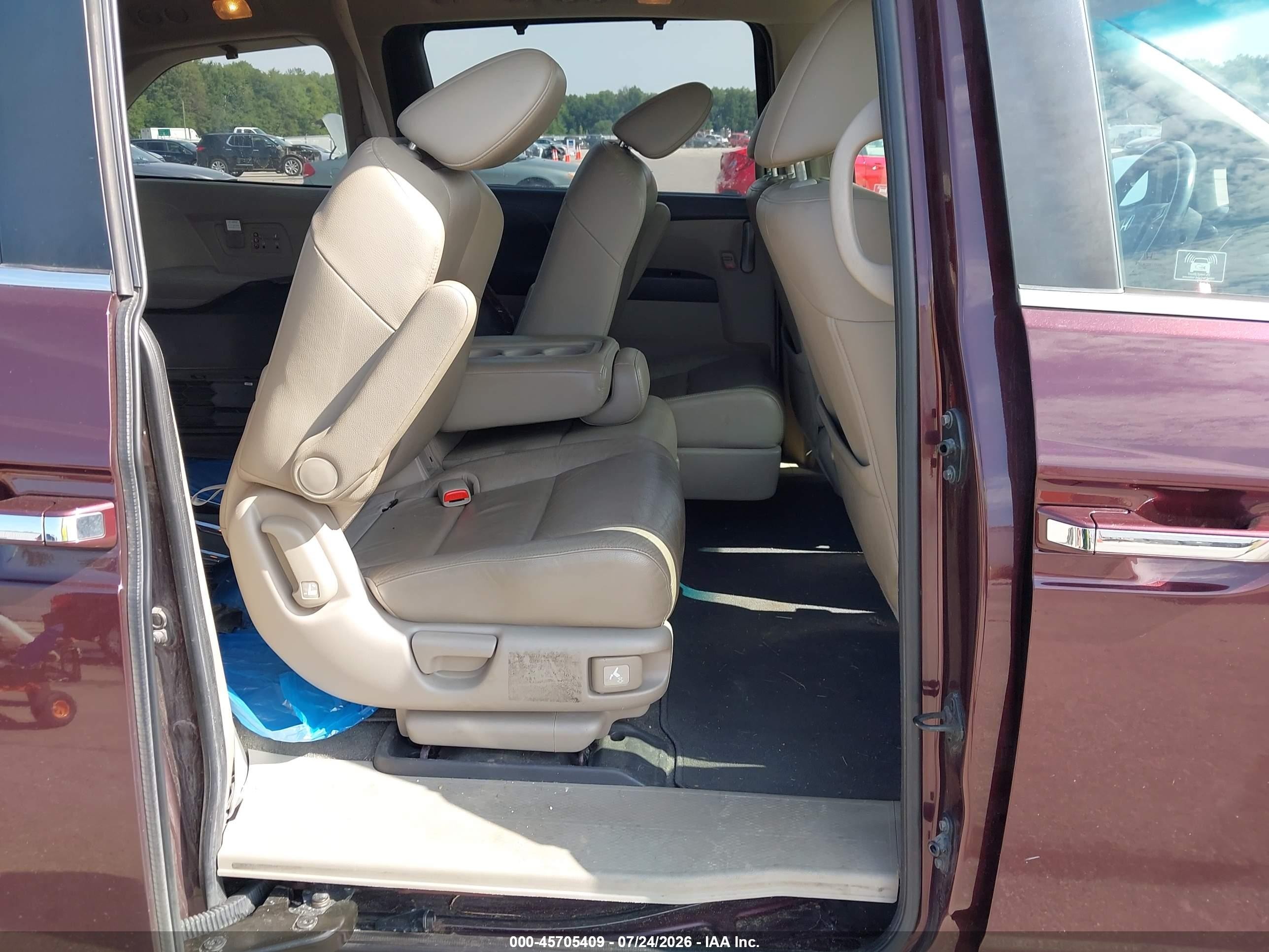 2011 Honda Odyssey Ex-l Red vin: 5FNRL5H63BB059598