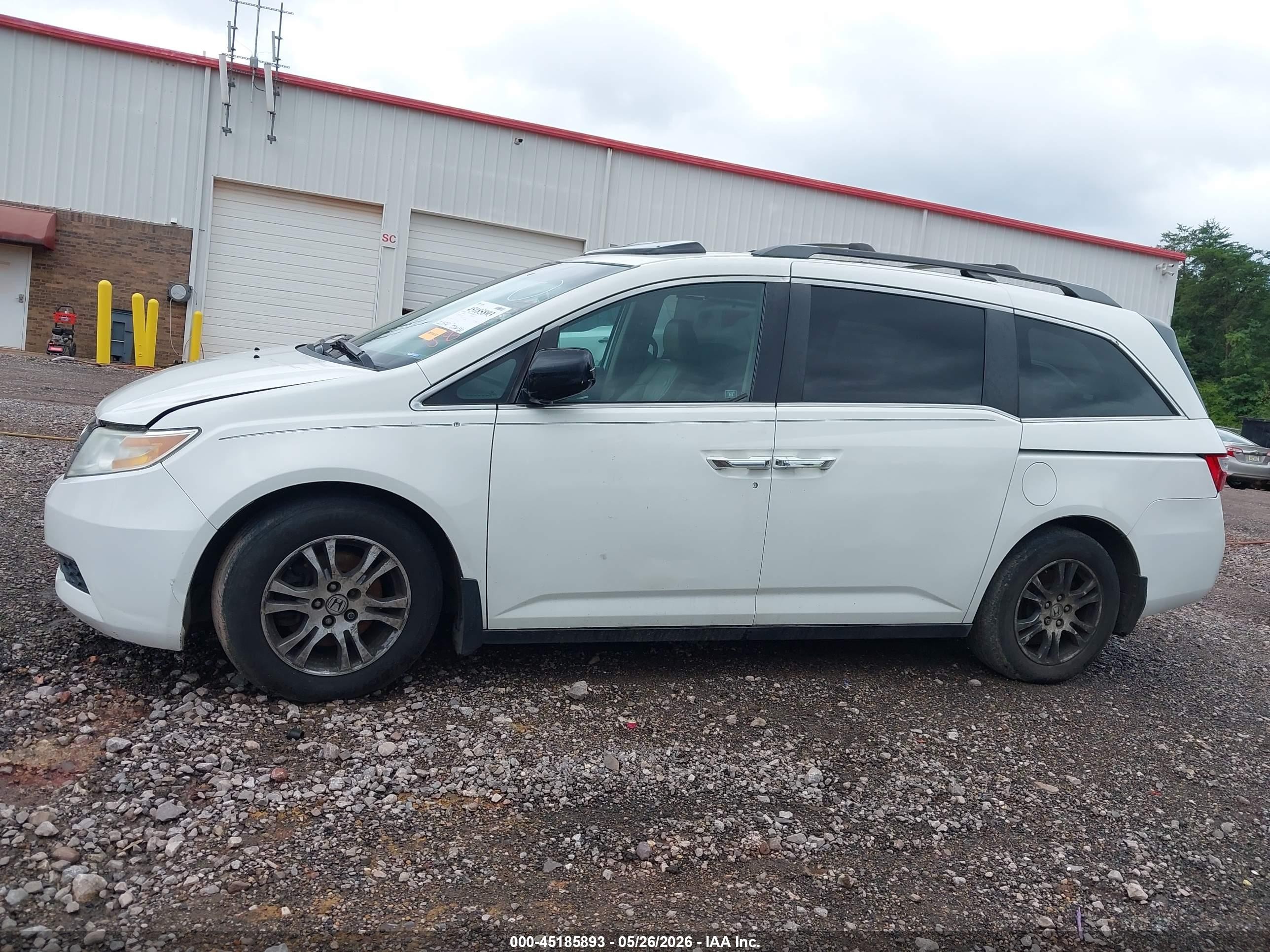 2011 Honda Odyssey Ex-l White vin: 5FNRL5H63BB084601
