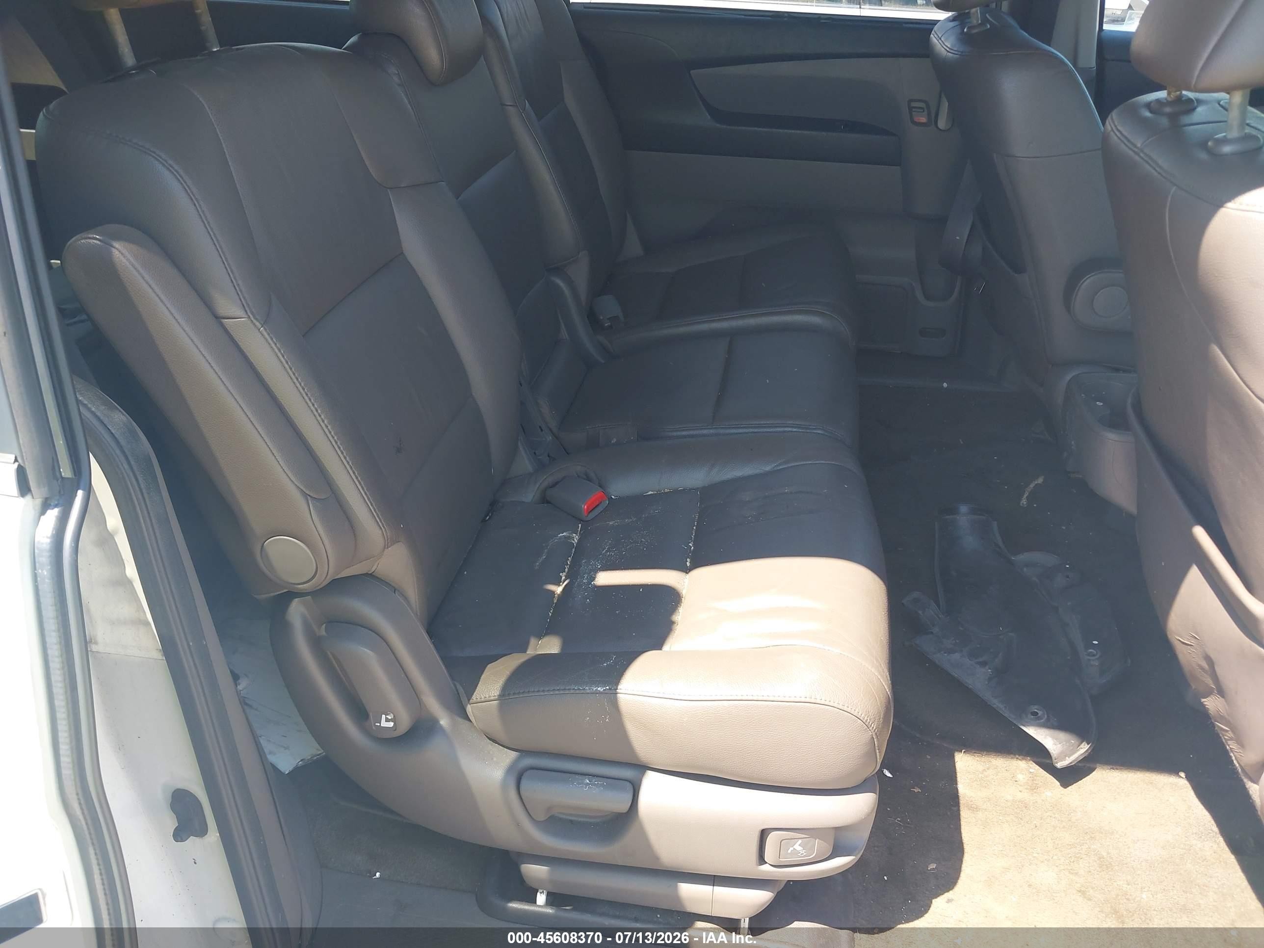 2012 Honda Odyssey Ex-l White vin: 5FNRL5H63CB009057