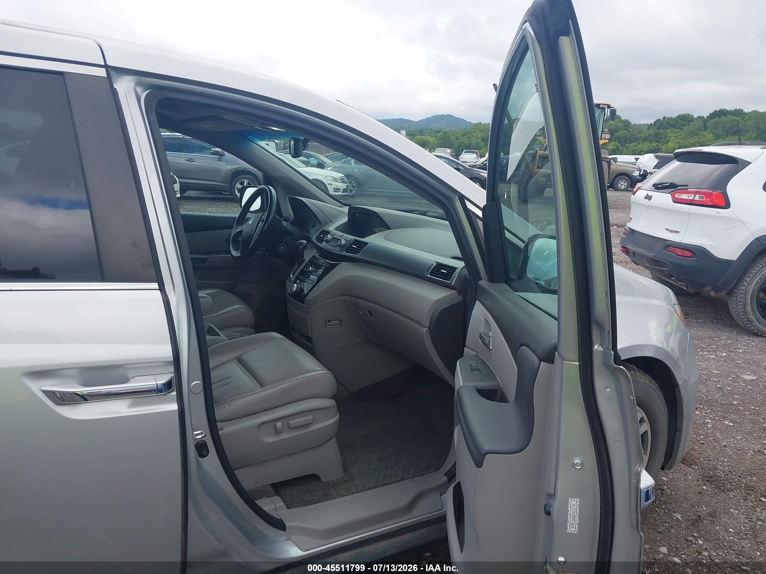 2012 Honda Odyssey Ex-l Серебряный vin: 5FNRL5H63CB031141