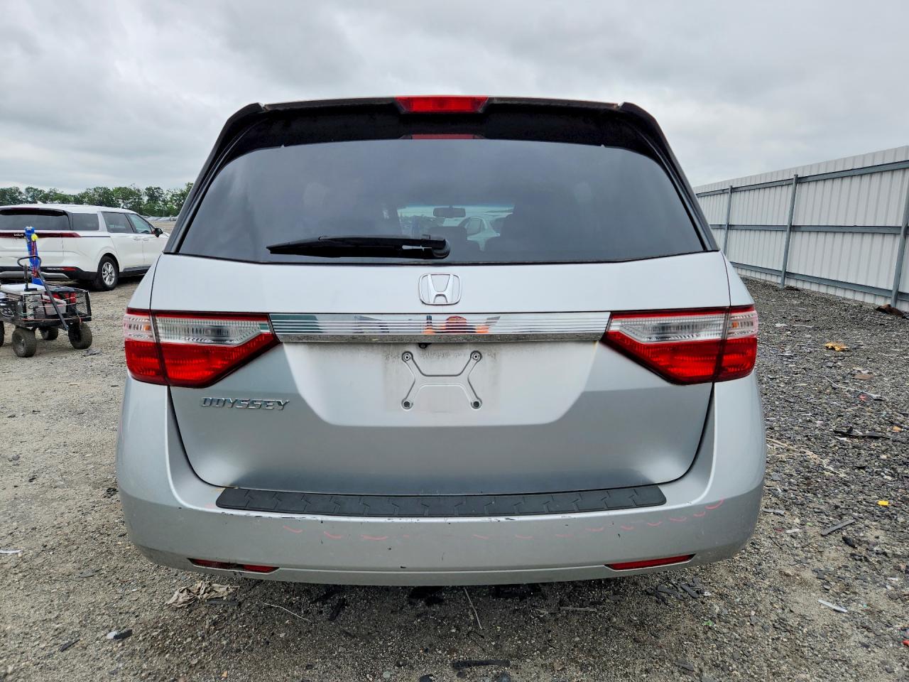 2012 Honda Odyssey Exl Silver vin: 5FNRL5H63CB069890