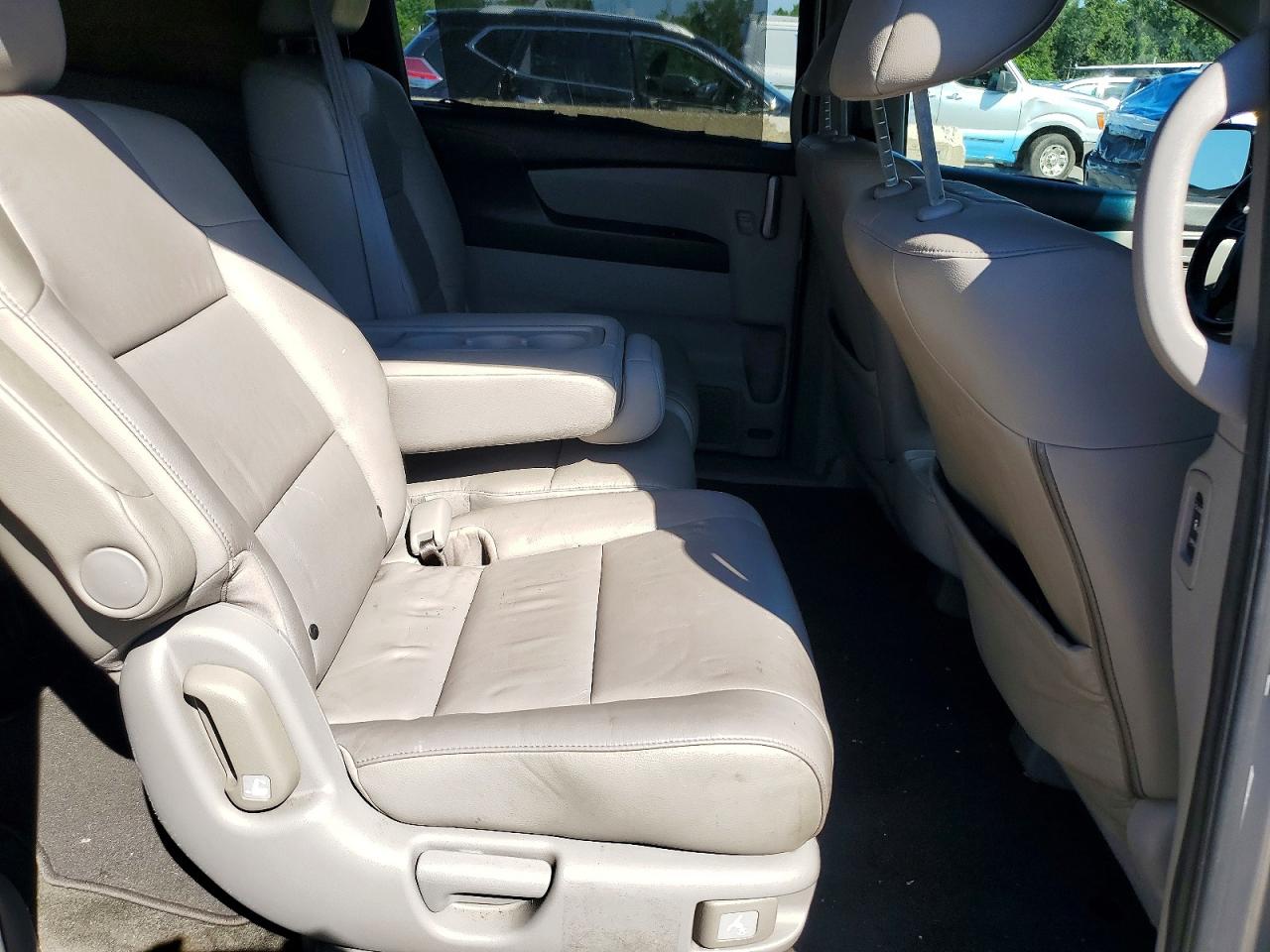 2012 Honda Odyssey Exl Silver vin: 5FNRL5H63CB121101