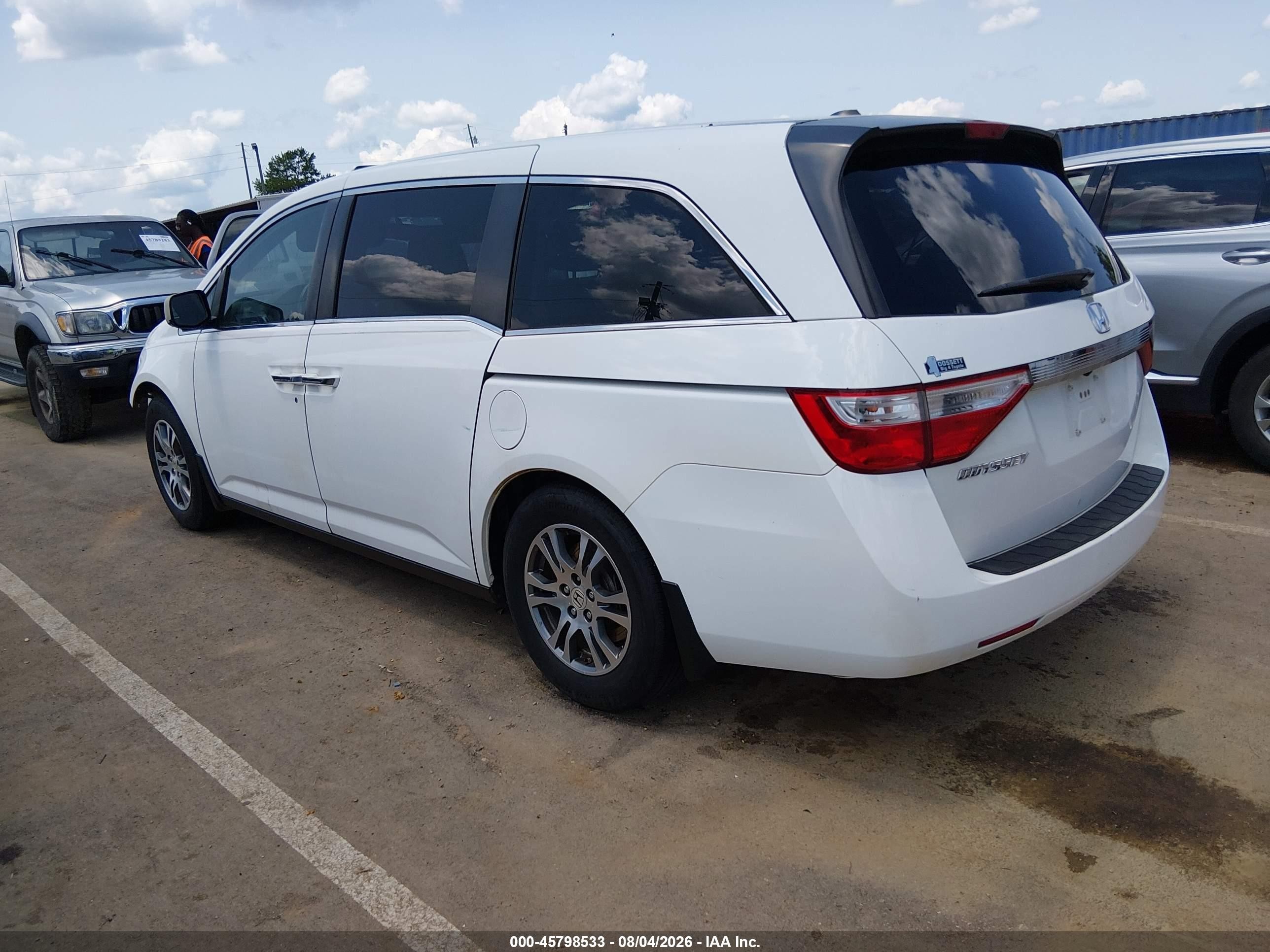 2013 Honda Odyssey Ex-l White vin: 5FNRL5H63DB037491