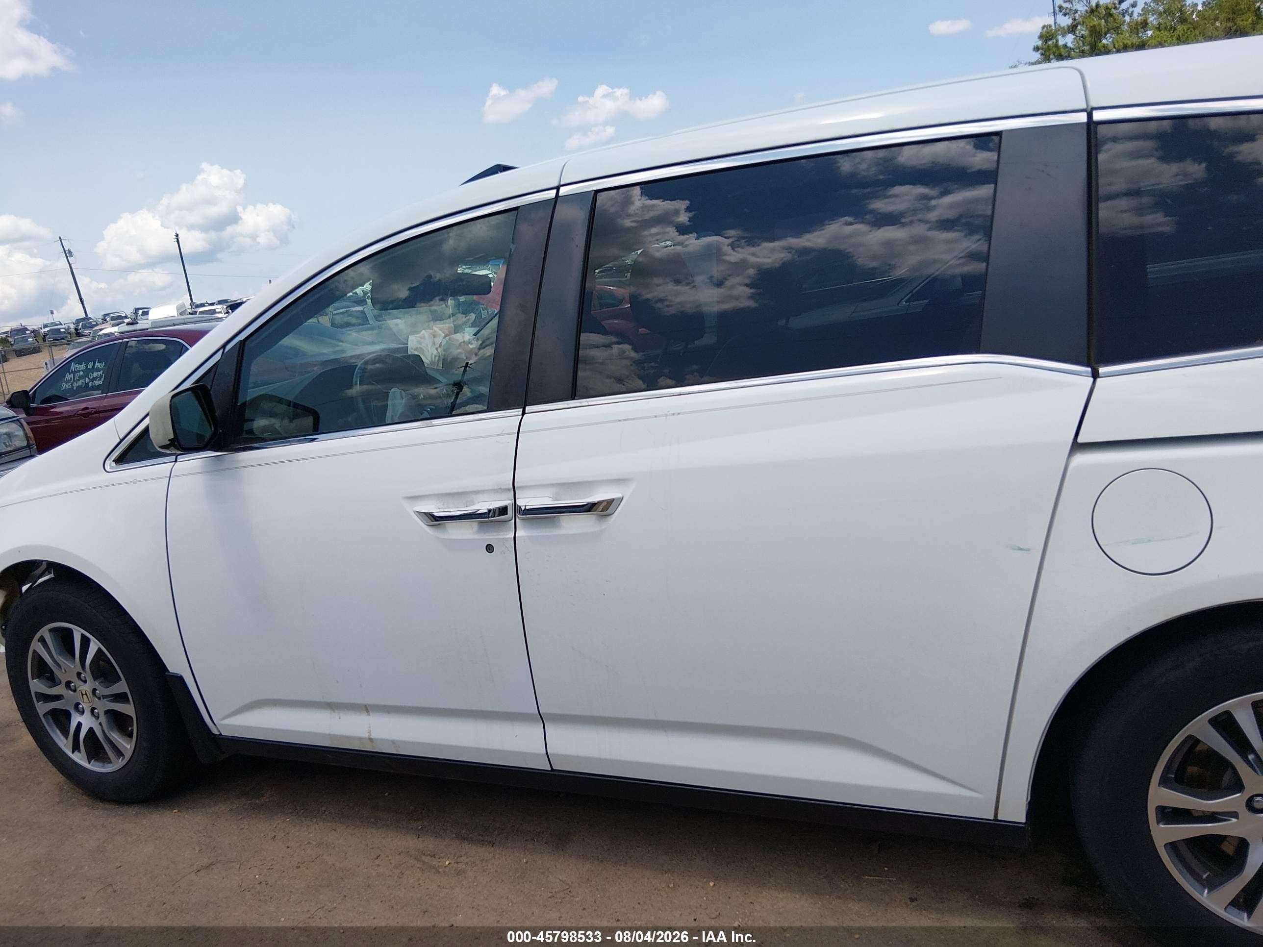 2013 Honda Odyssey Ex-l White vin: 5FNRL5H63DB037491