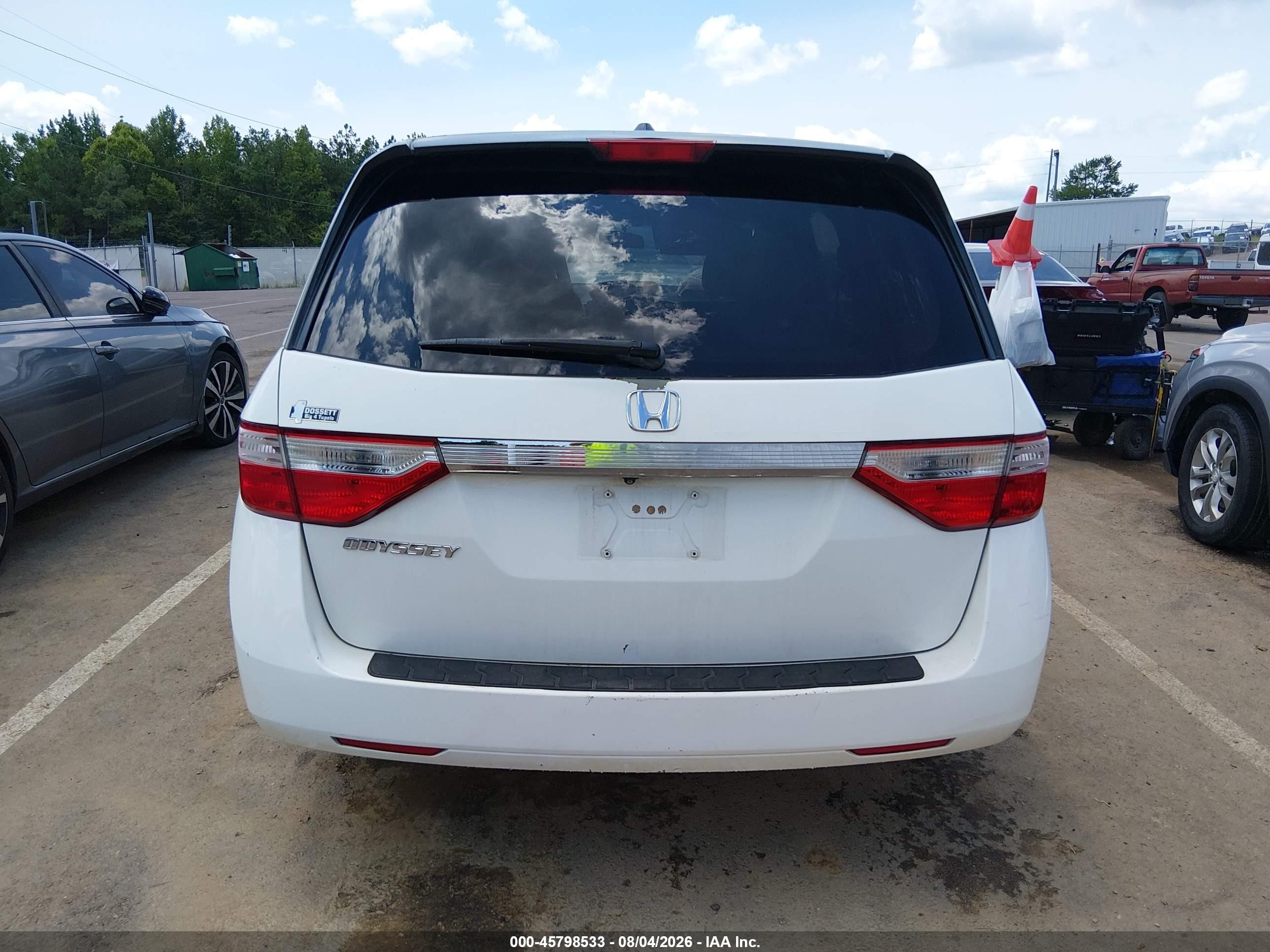 2013 Honda Odyssey Ex-l White vin: 5FNRL5H63DB037491