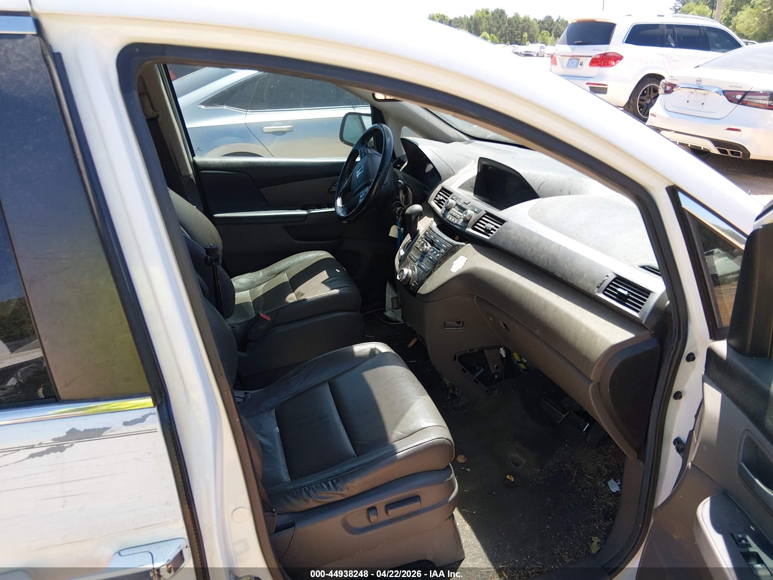 2013 Honda Odyssey Ex-l White vin: 5FNRL5H63DB053934