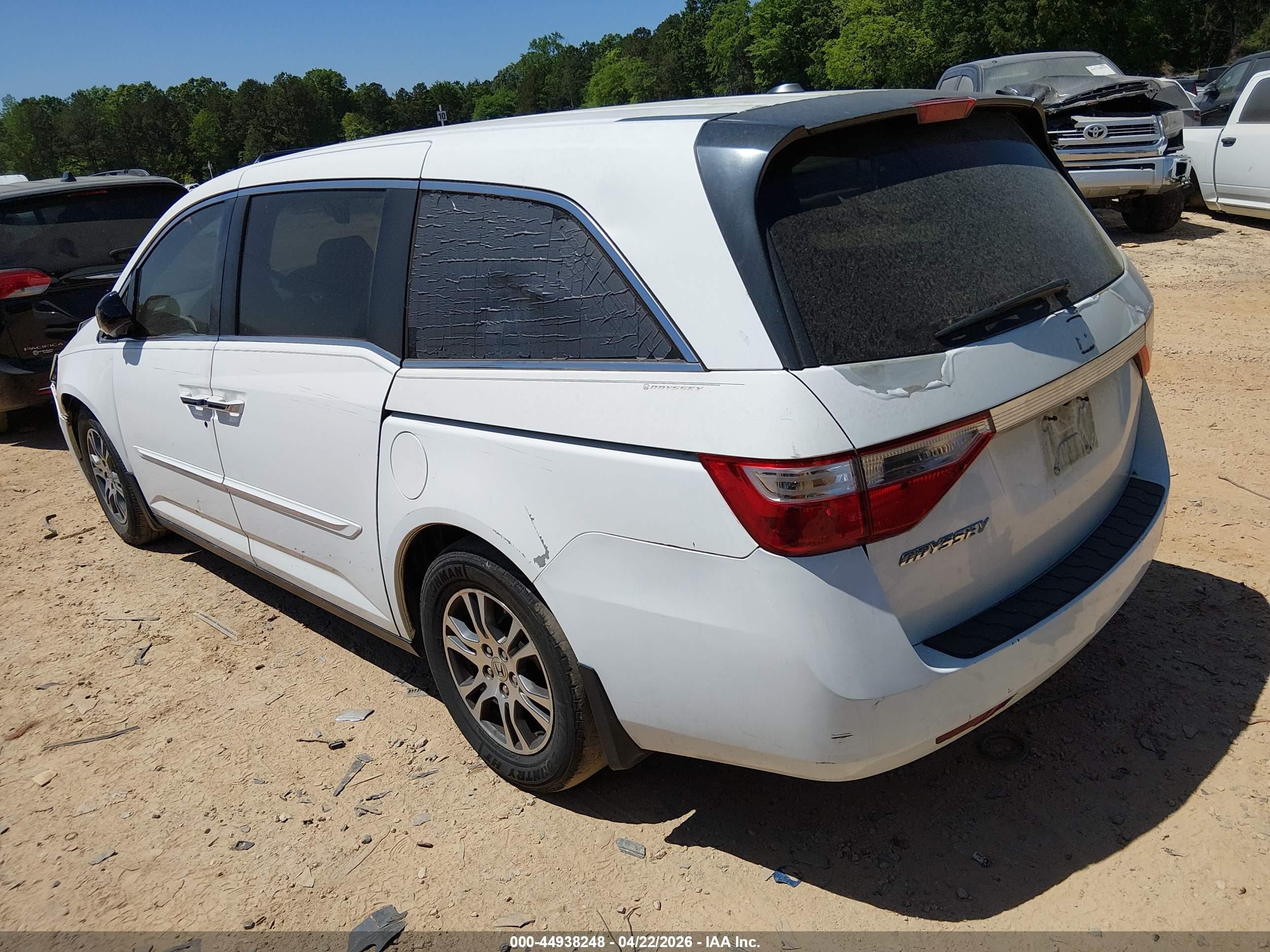 2013 Honda Odyssey Ex-l White vin: 5FNRL5H63DB053934