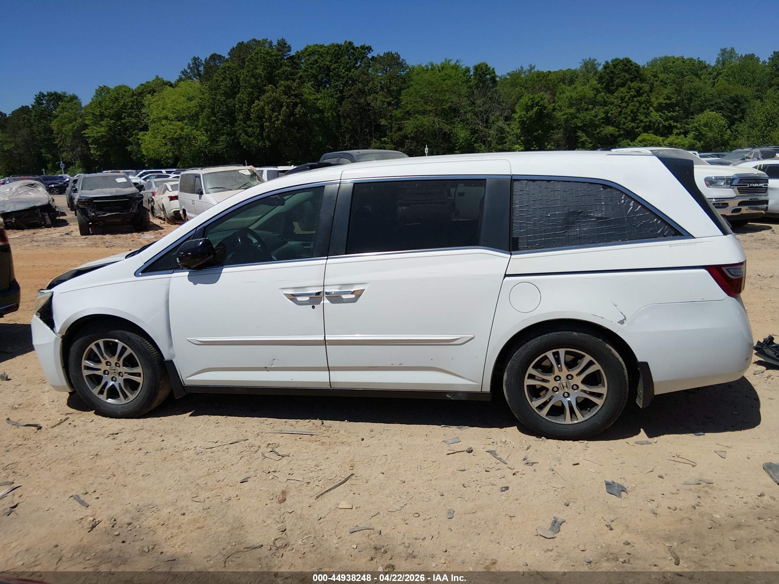 2013 Honda Odyssey Ex-l White vin: 5FNRL5H63DB053934