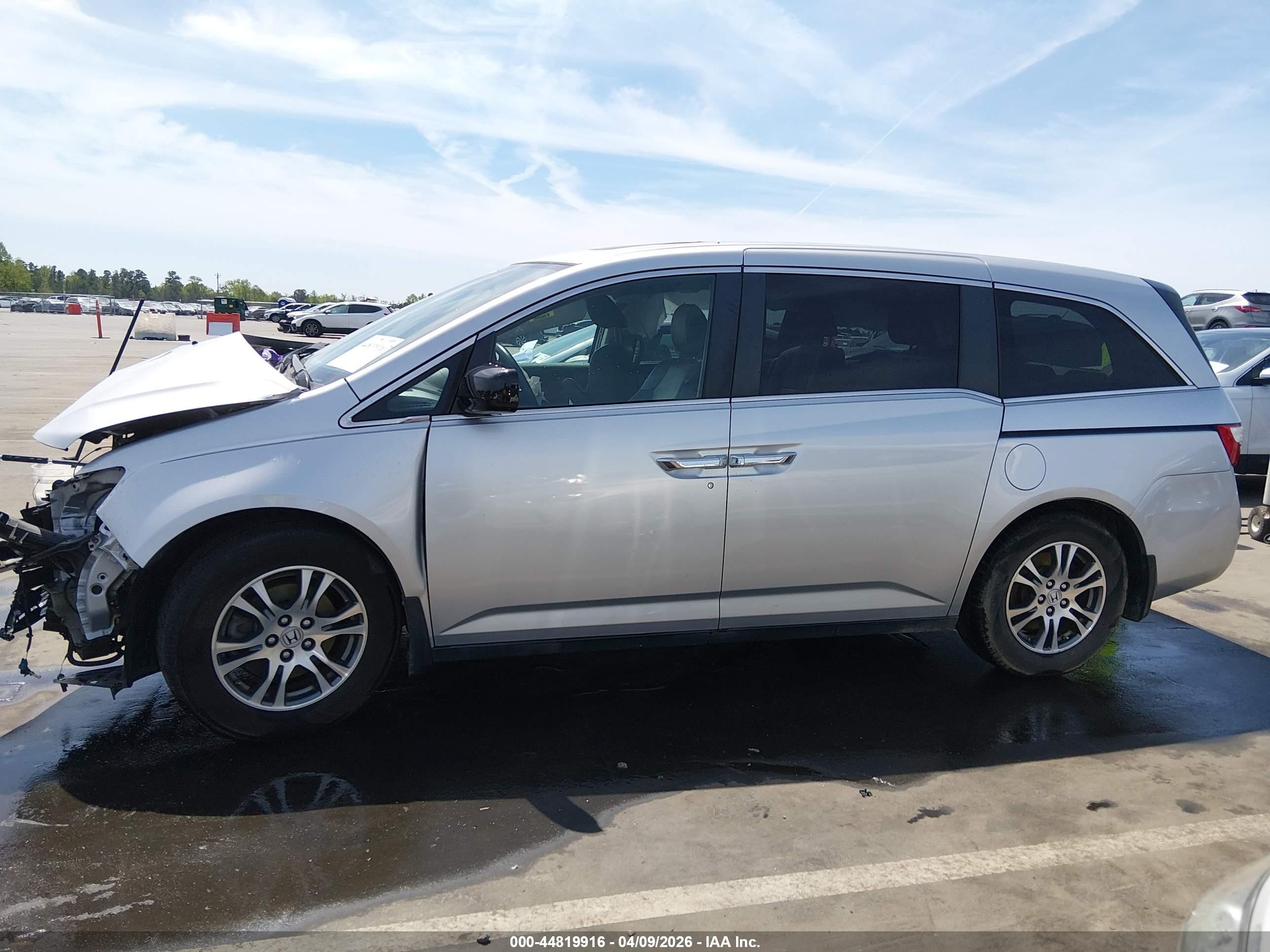 2013 Honda Odyssey Ex-l Silver vin: 5FNRL5H63DB067154