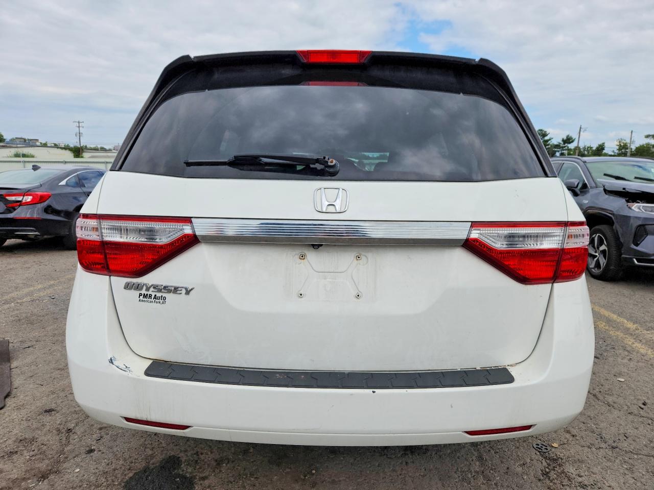 2013 Honda Odyssey Exl White vin: 5FNRL5H63DB086934