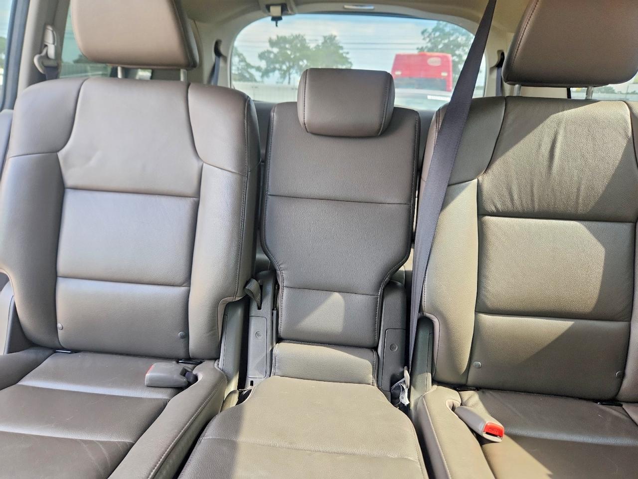 2013 Honda Odyssey Exl White vin: 5FNRL5H63DB090319