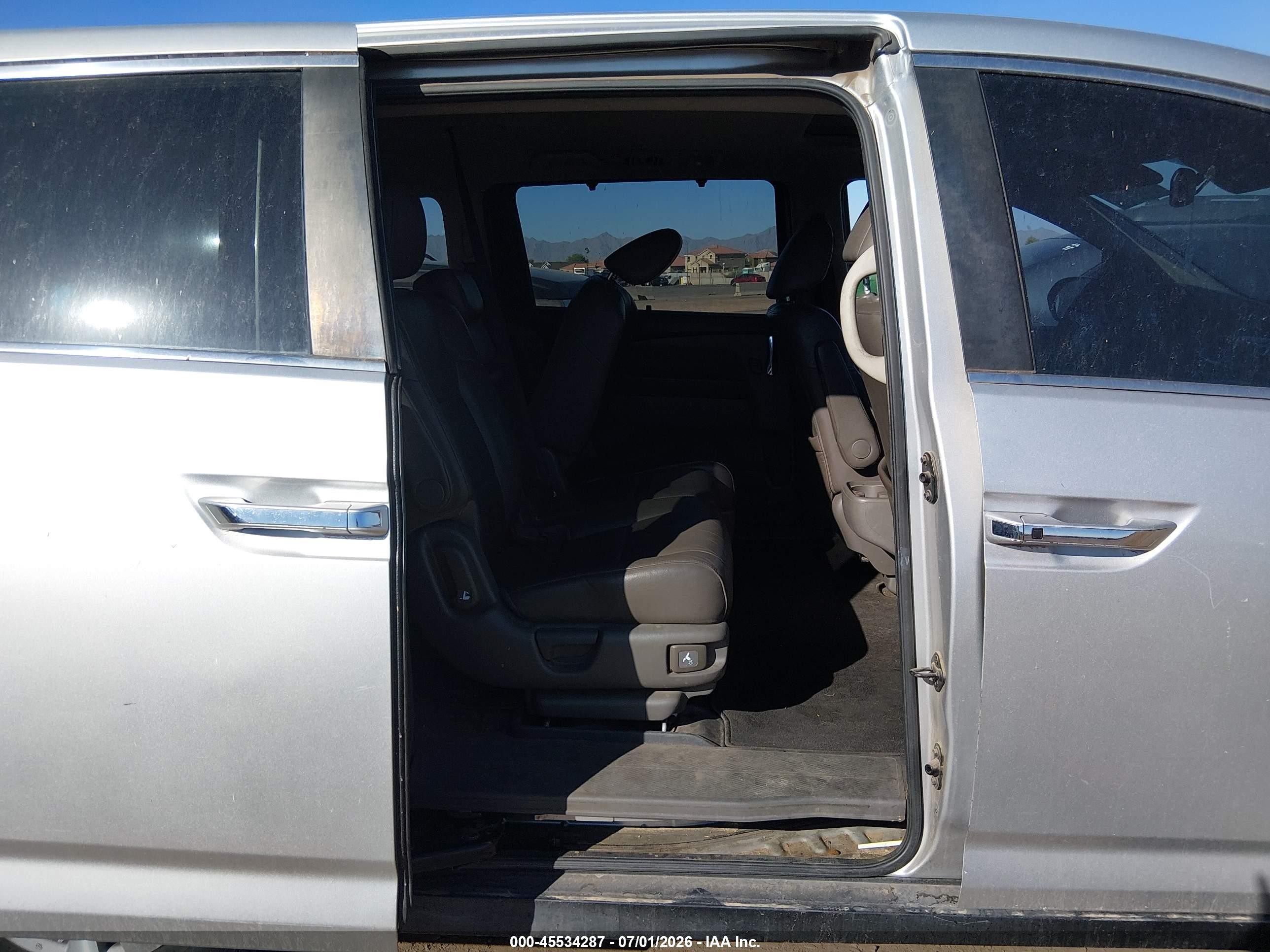 2014 Honda Odyssey Ex-l Silver vin: 5FNRL5H63EB052784